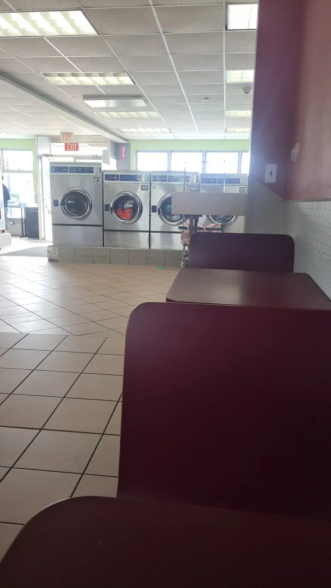 Rocky Point Laundromat - Image 8