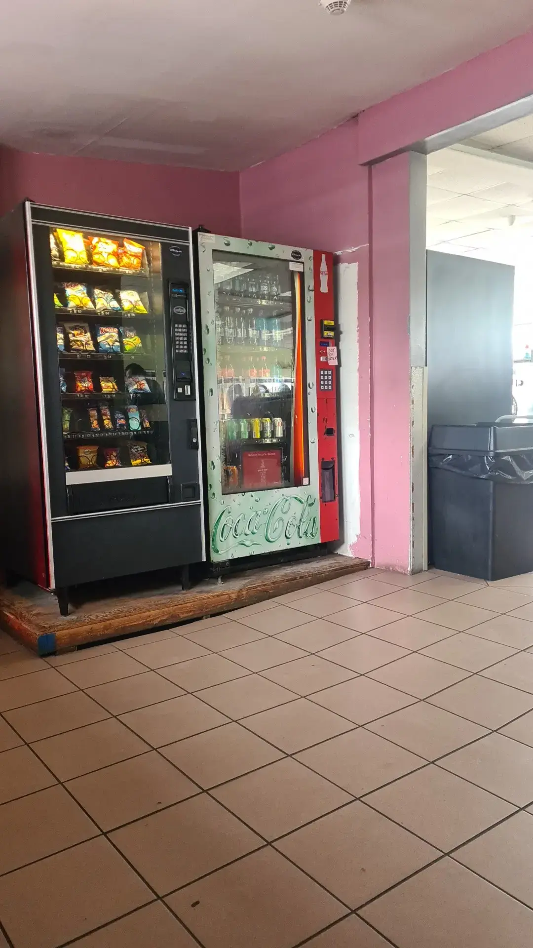 Rocky Point Laundromat thumbnail 6