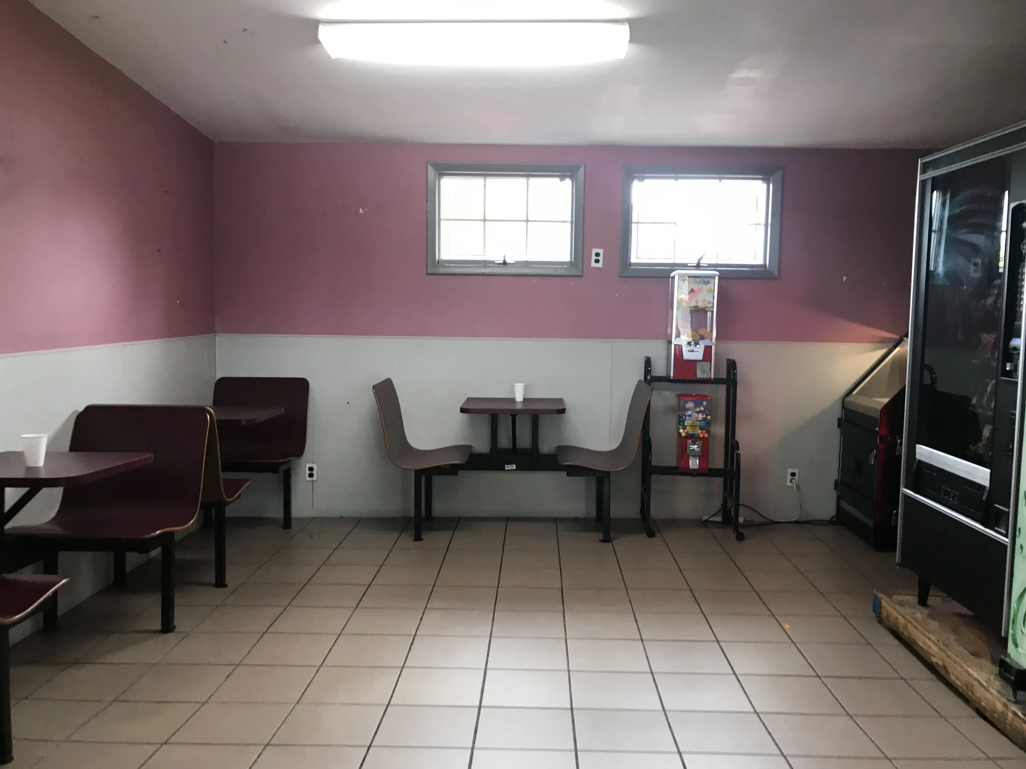 Rocky Point Laundromat thumbnail 5