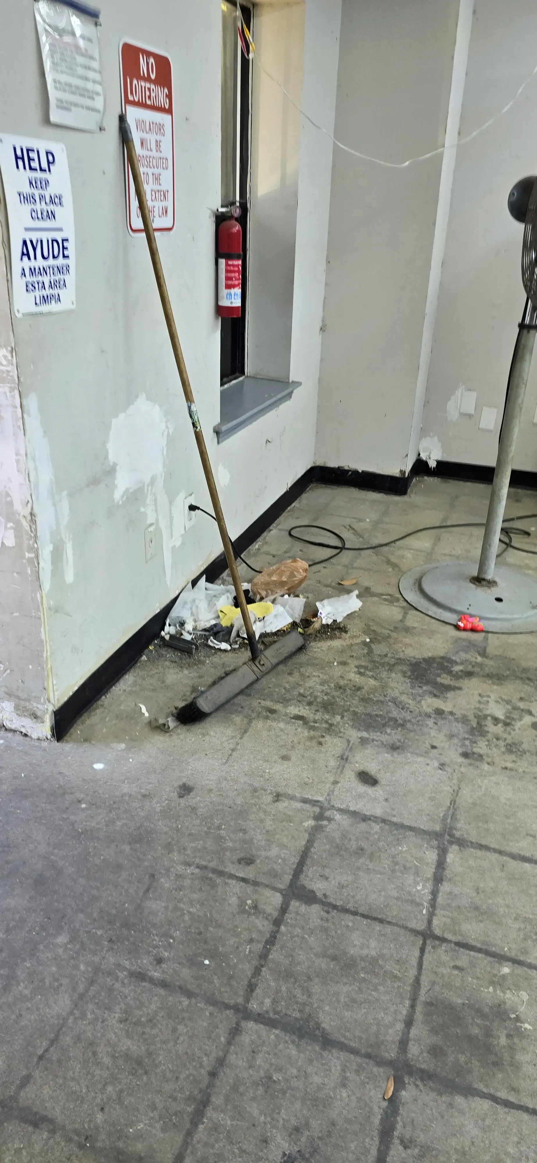 Rocky's Laundromat thumbnail 8