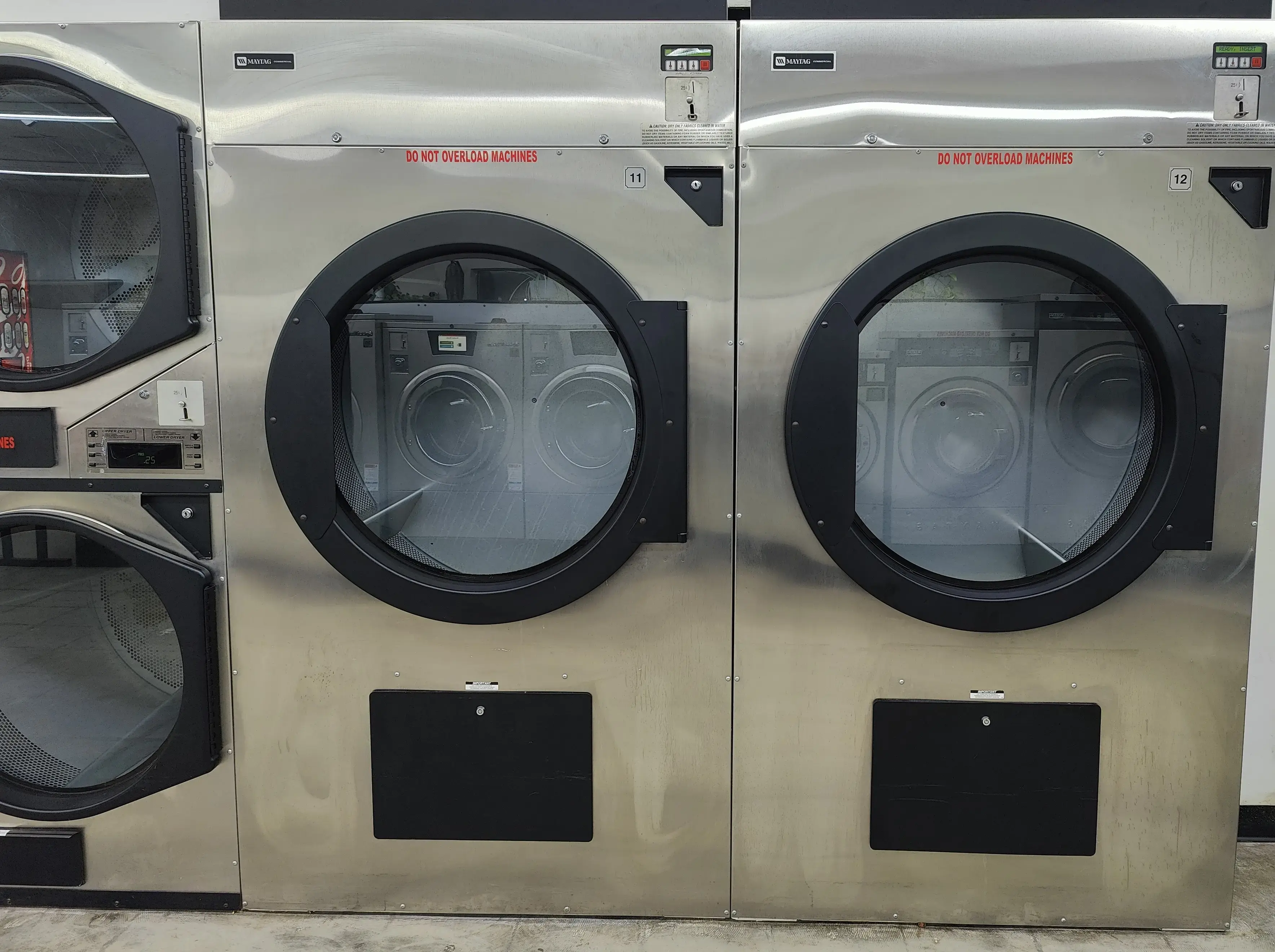 Rocky's Laundromat thumbnail 2