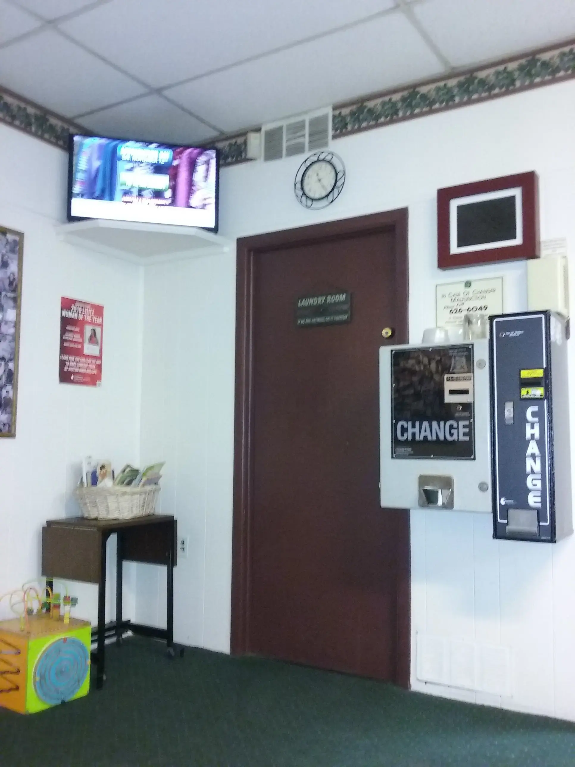 Rodney Lane Laundromat thumbnail 9