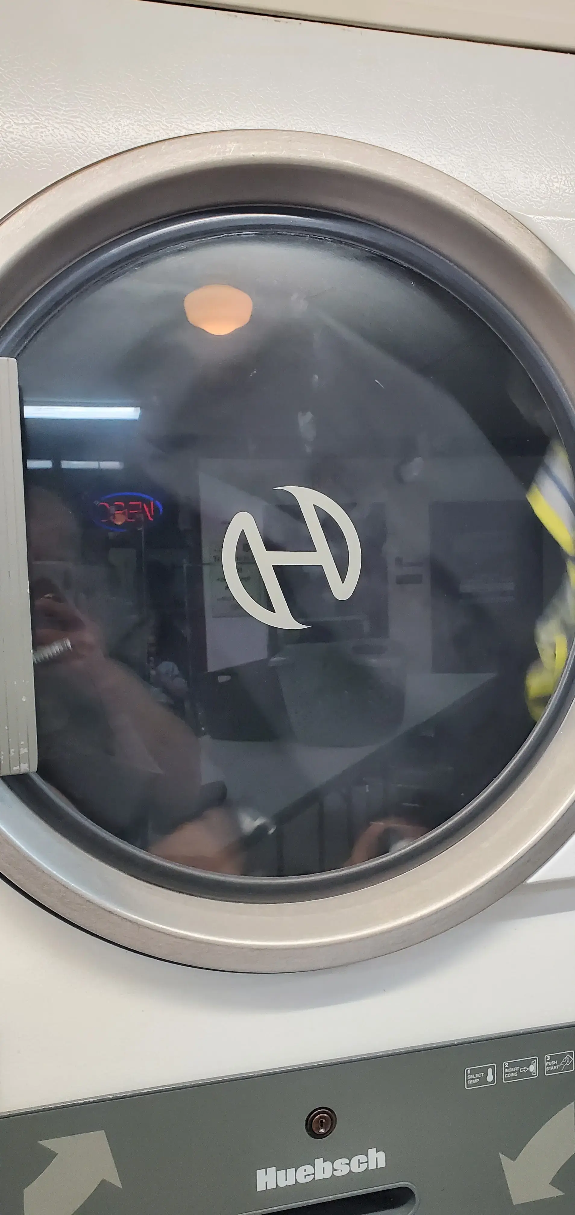 Rodney Lane Laundromat thumbnail 12