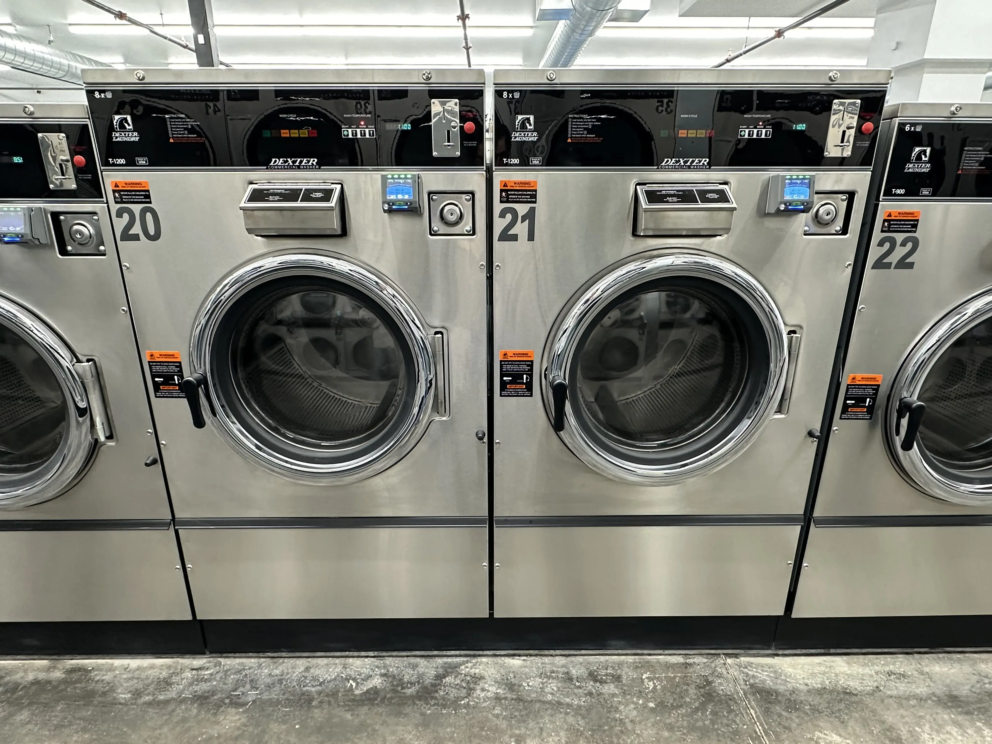 Rogue Cleaners & Laundromat thumbnail 3