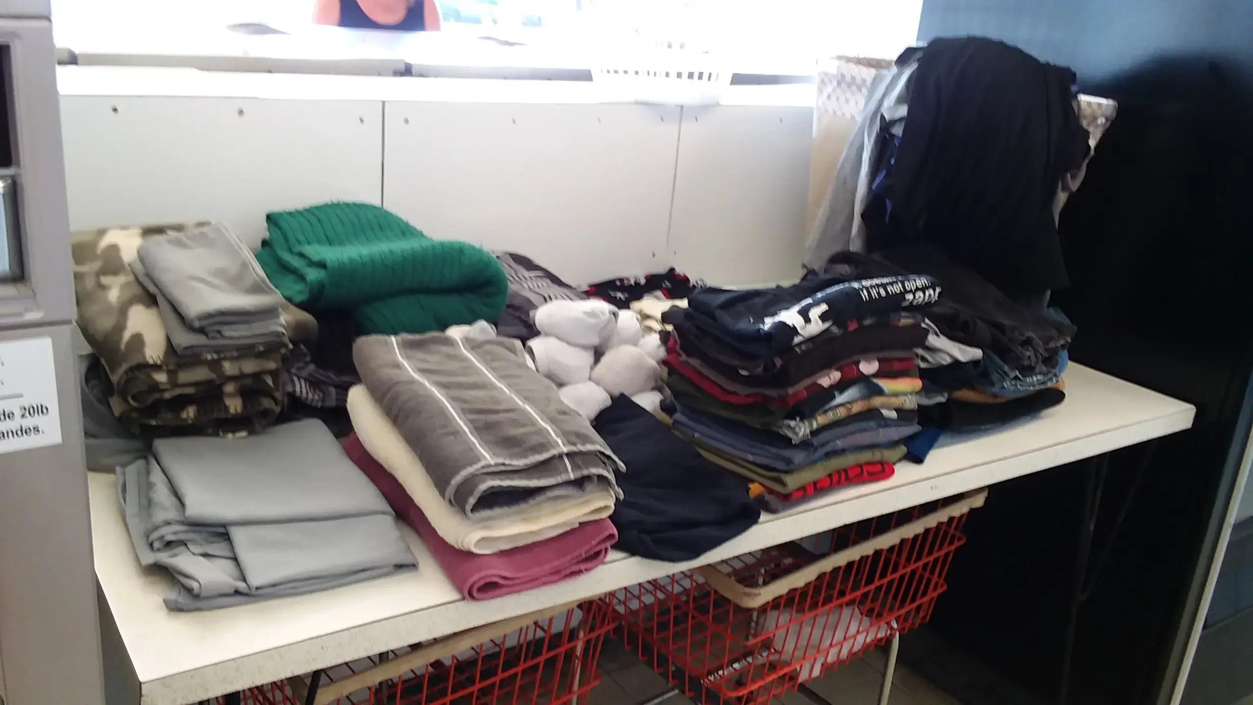 Rogue Cleaners & Laundromat - Image 15