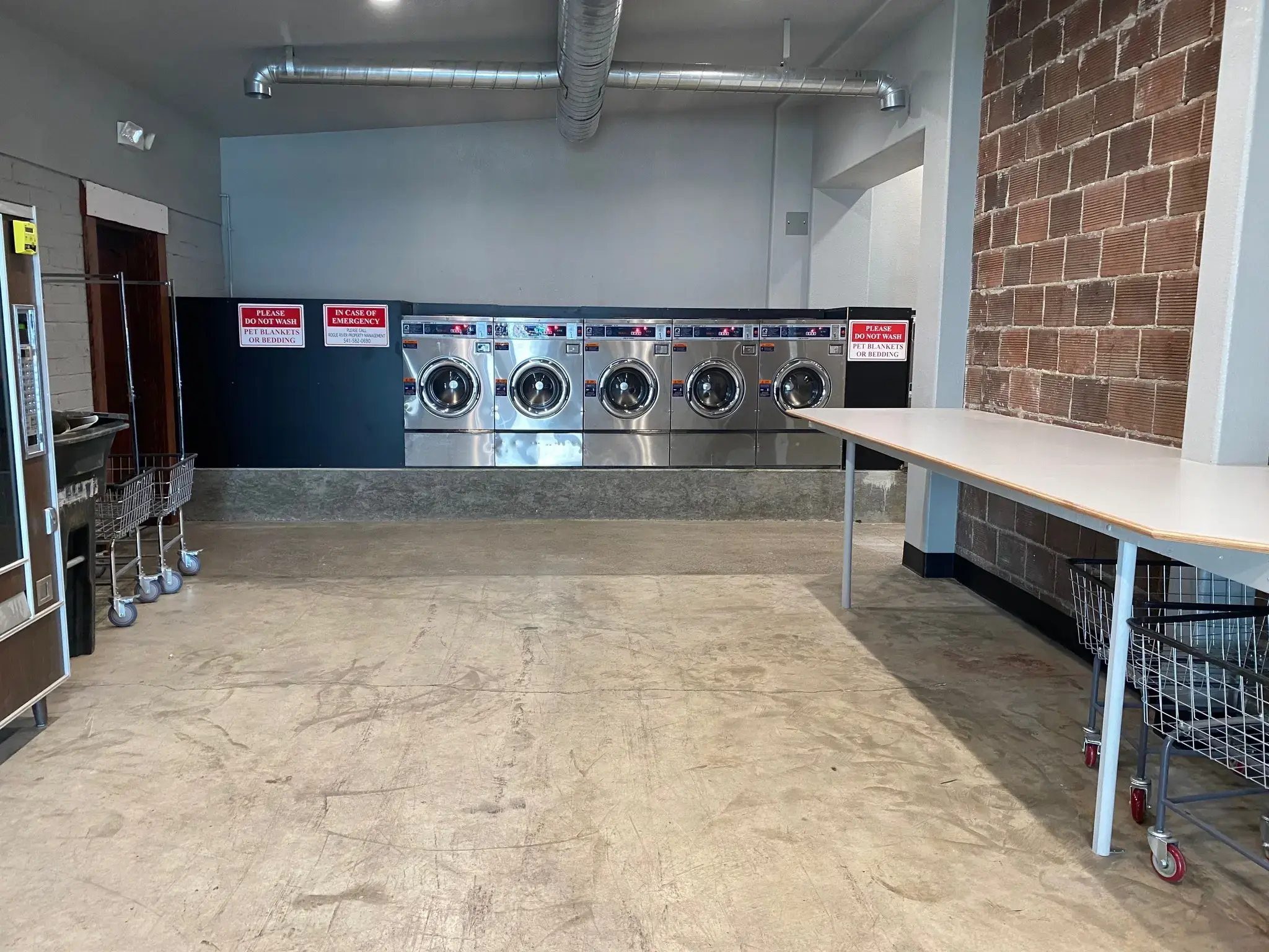 Rogue River Laundry llc - Image 6