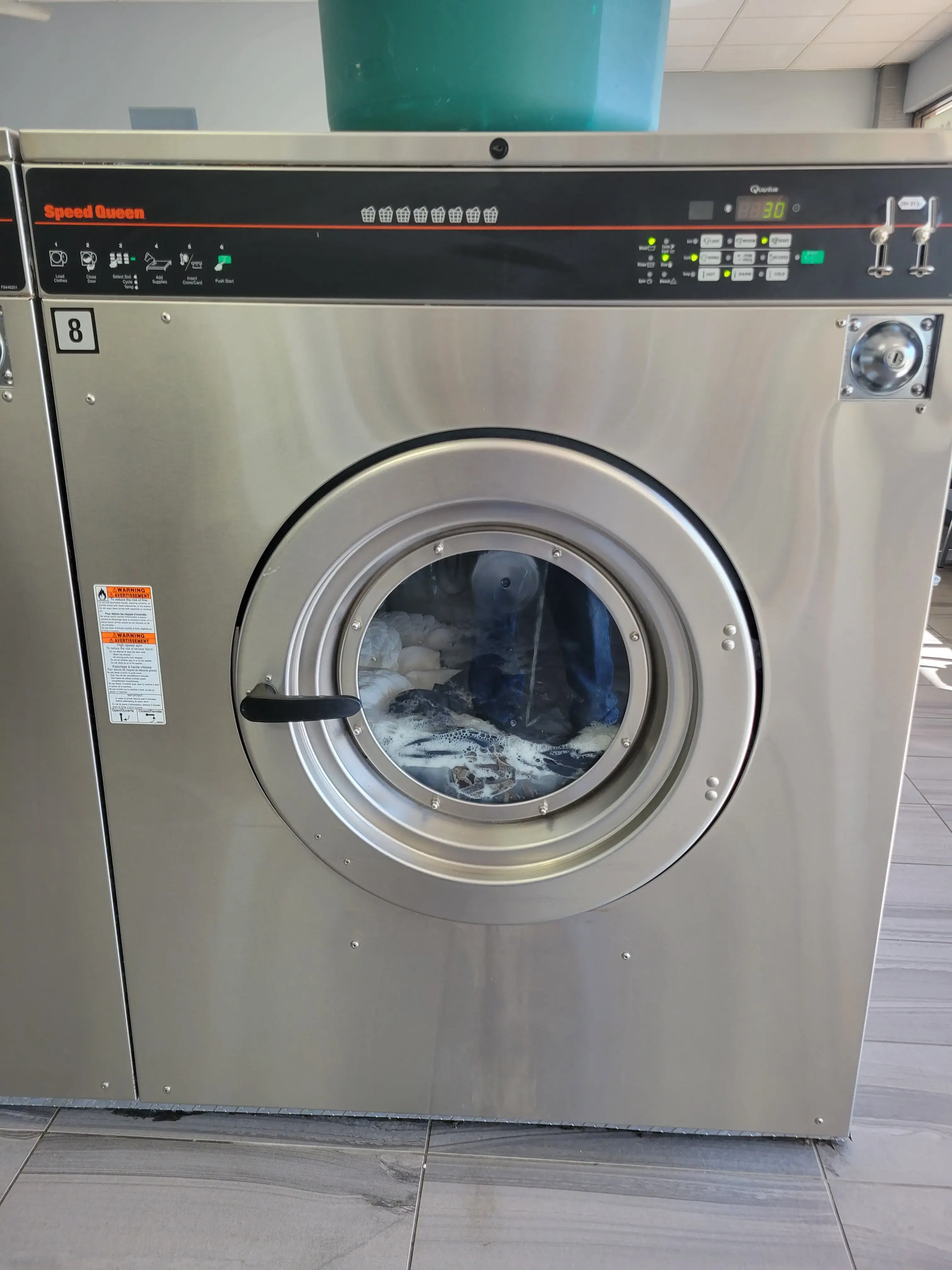 Rogy's Coin Laundry & Dry Cleaning - Image 3