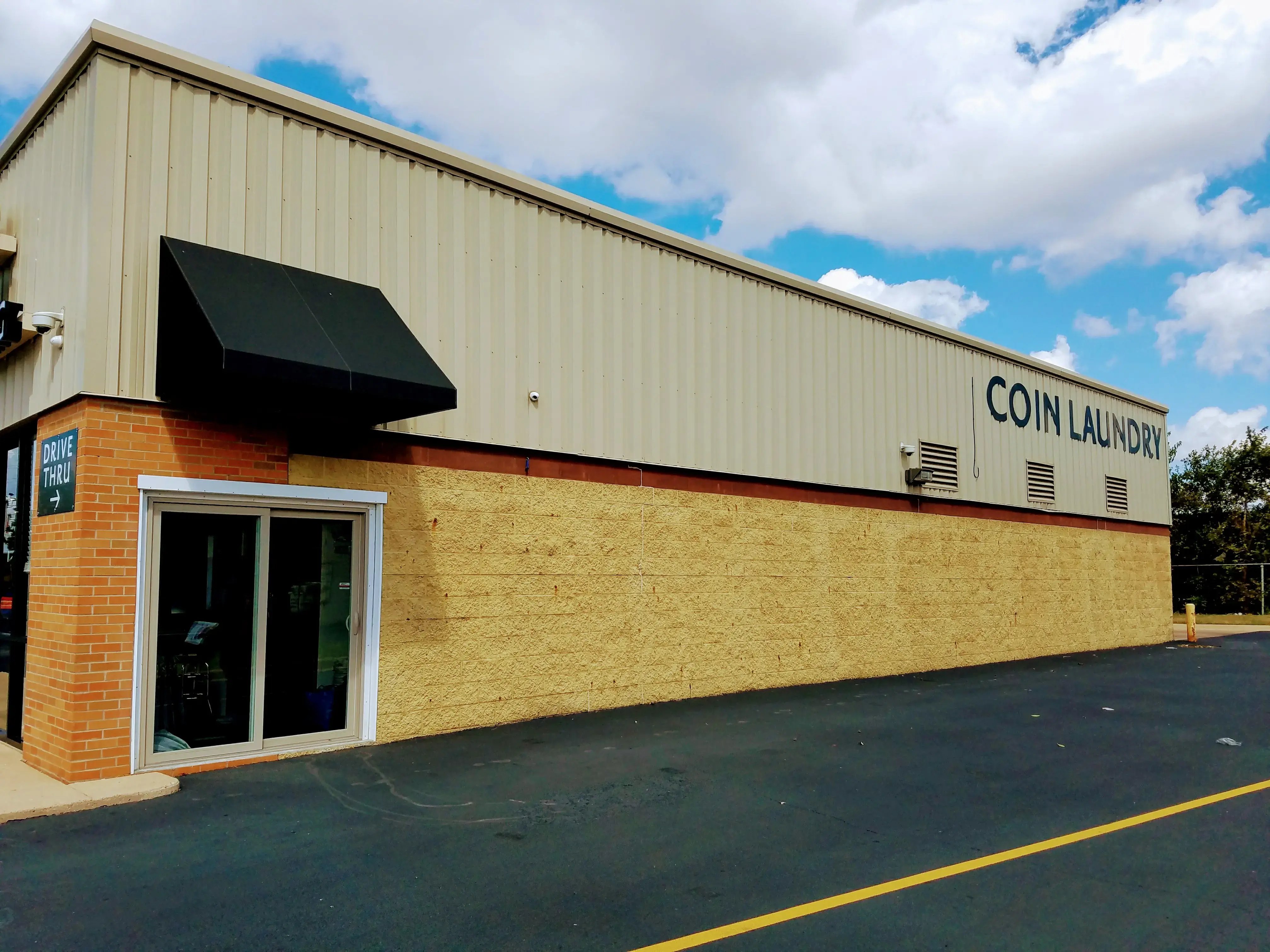 Rogy's Laundry & Dry Cleaning, LLC thumbnail 11