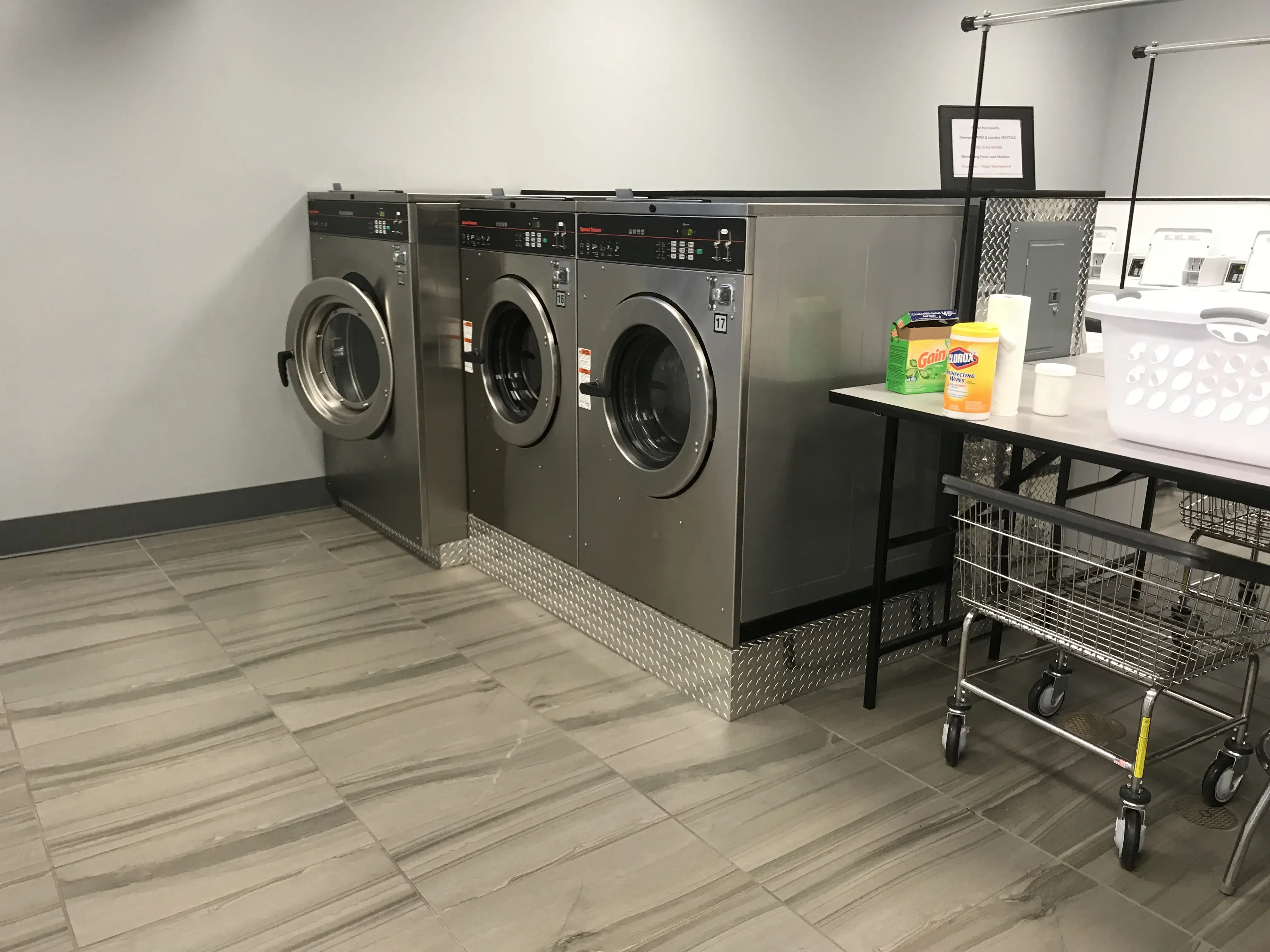 Rogy's Laundry & Dry Cleaning, LLC - Image 13