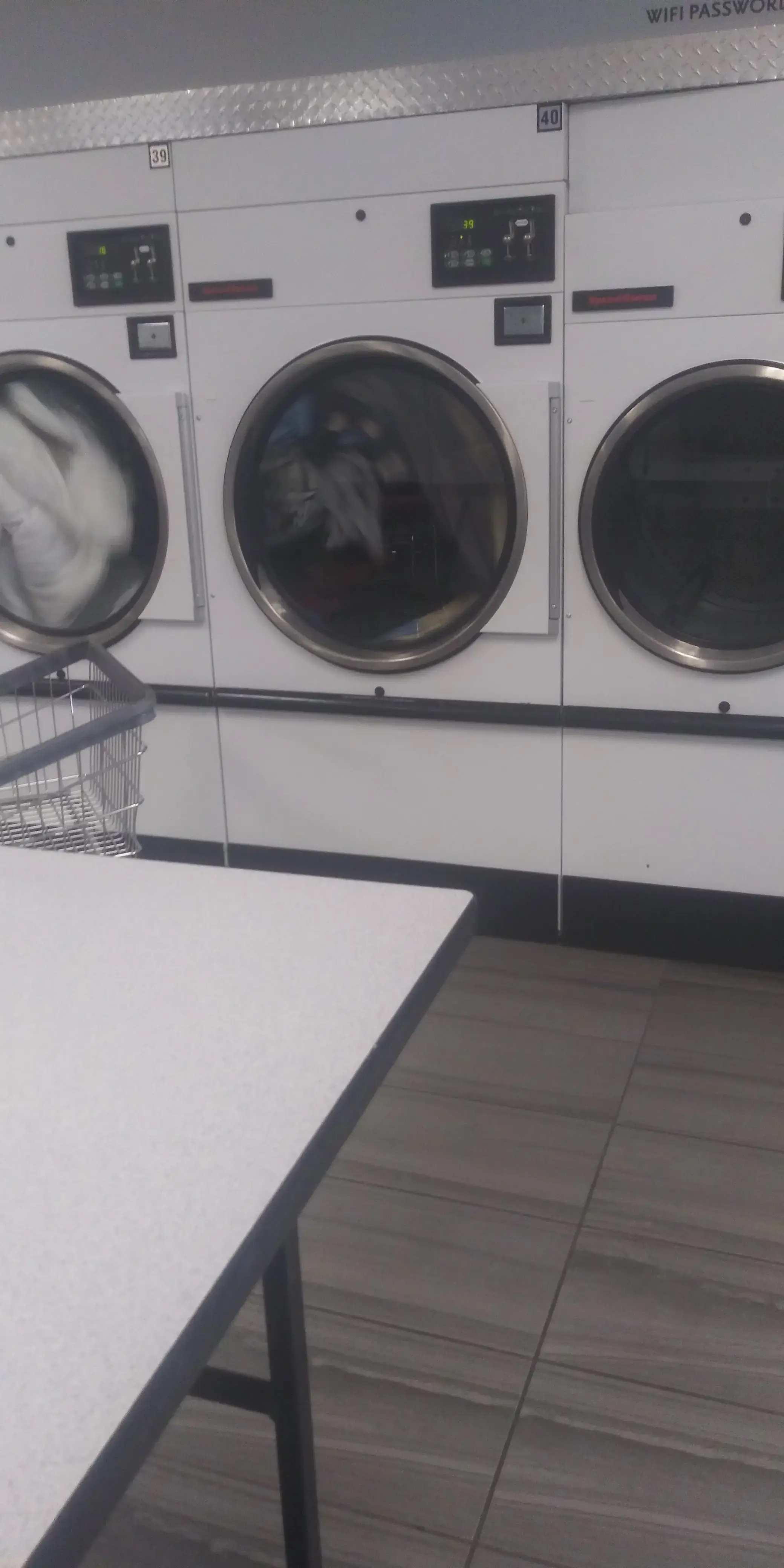 Rogy's Laundry & Dry Cleaning, LLC - Image 15