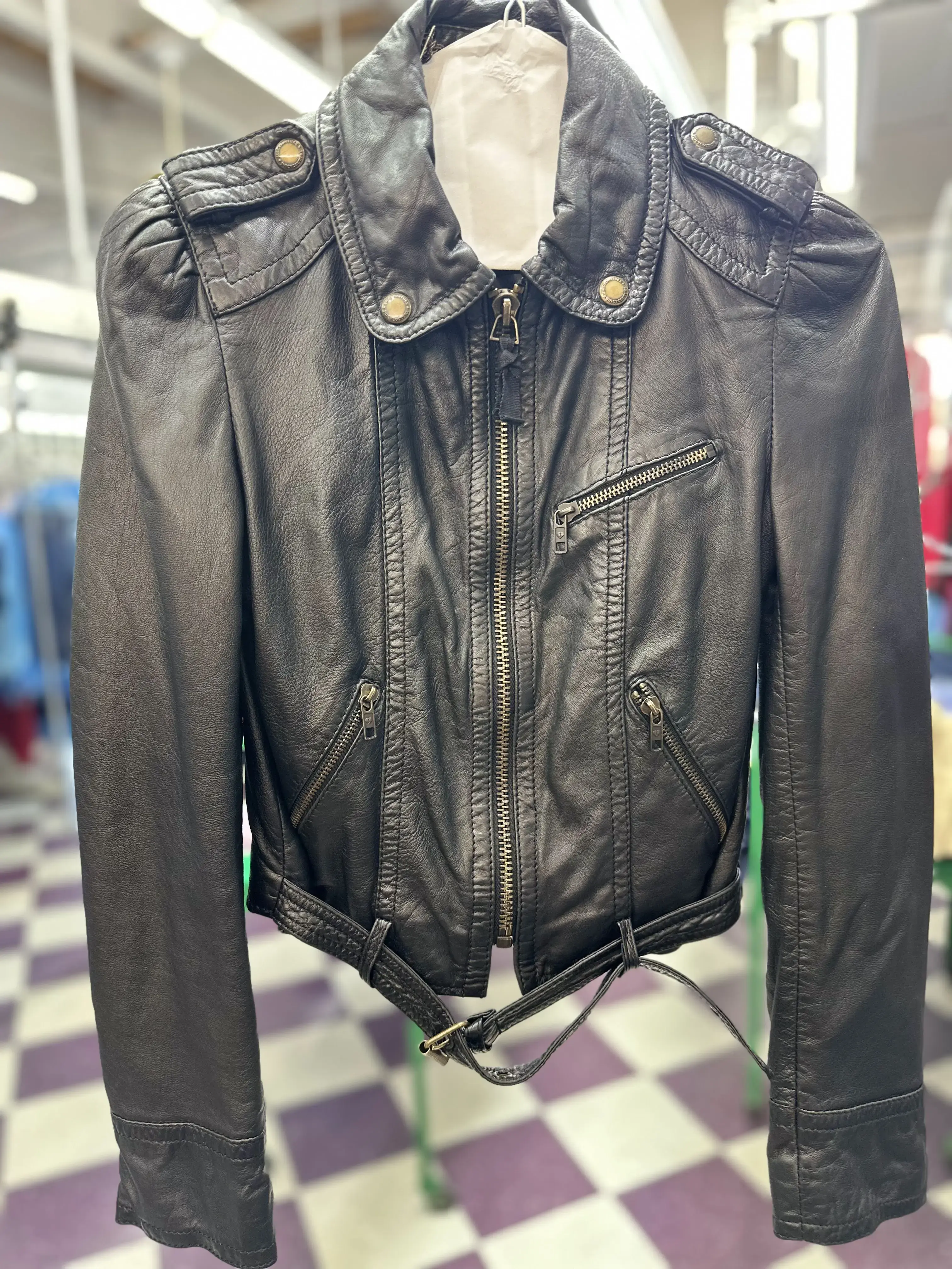 Romie's Cleaners thumbnail 16