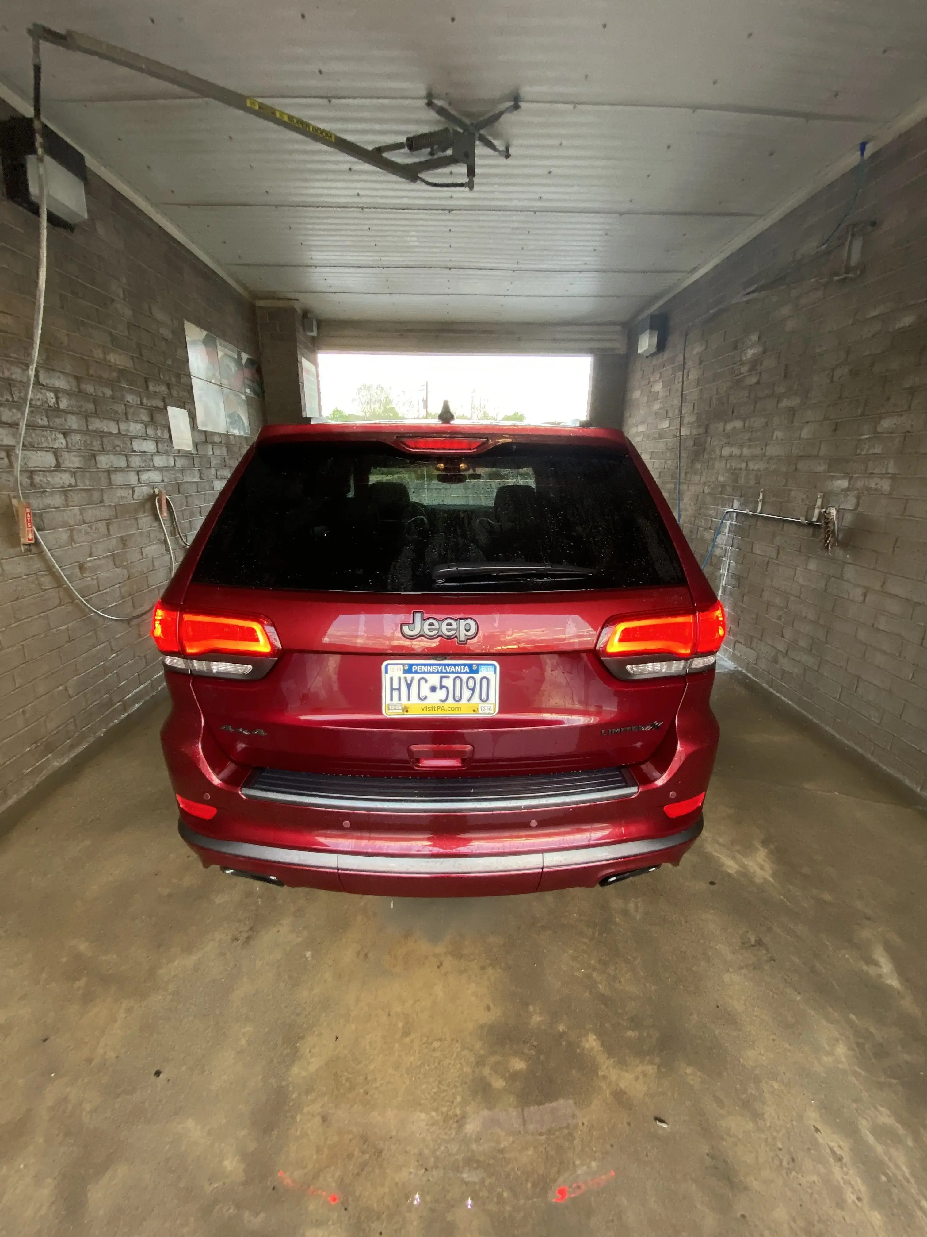 Ronald A. MaKenzie Car Wash & Laundromat thumbnail 7