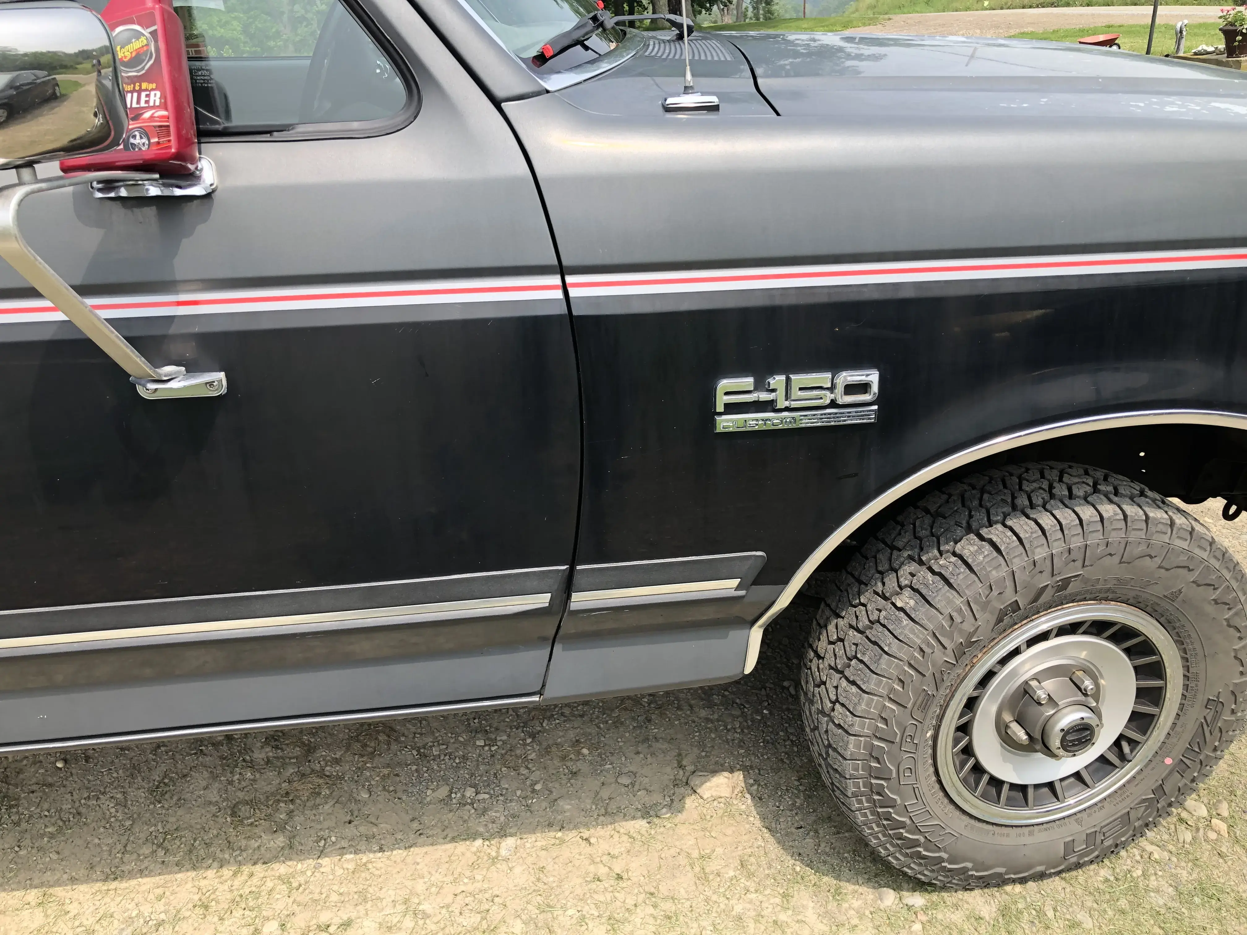 Ronald A. MaKenzie Car Wash & Laundromat - Image 5