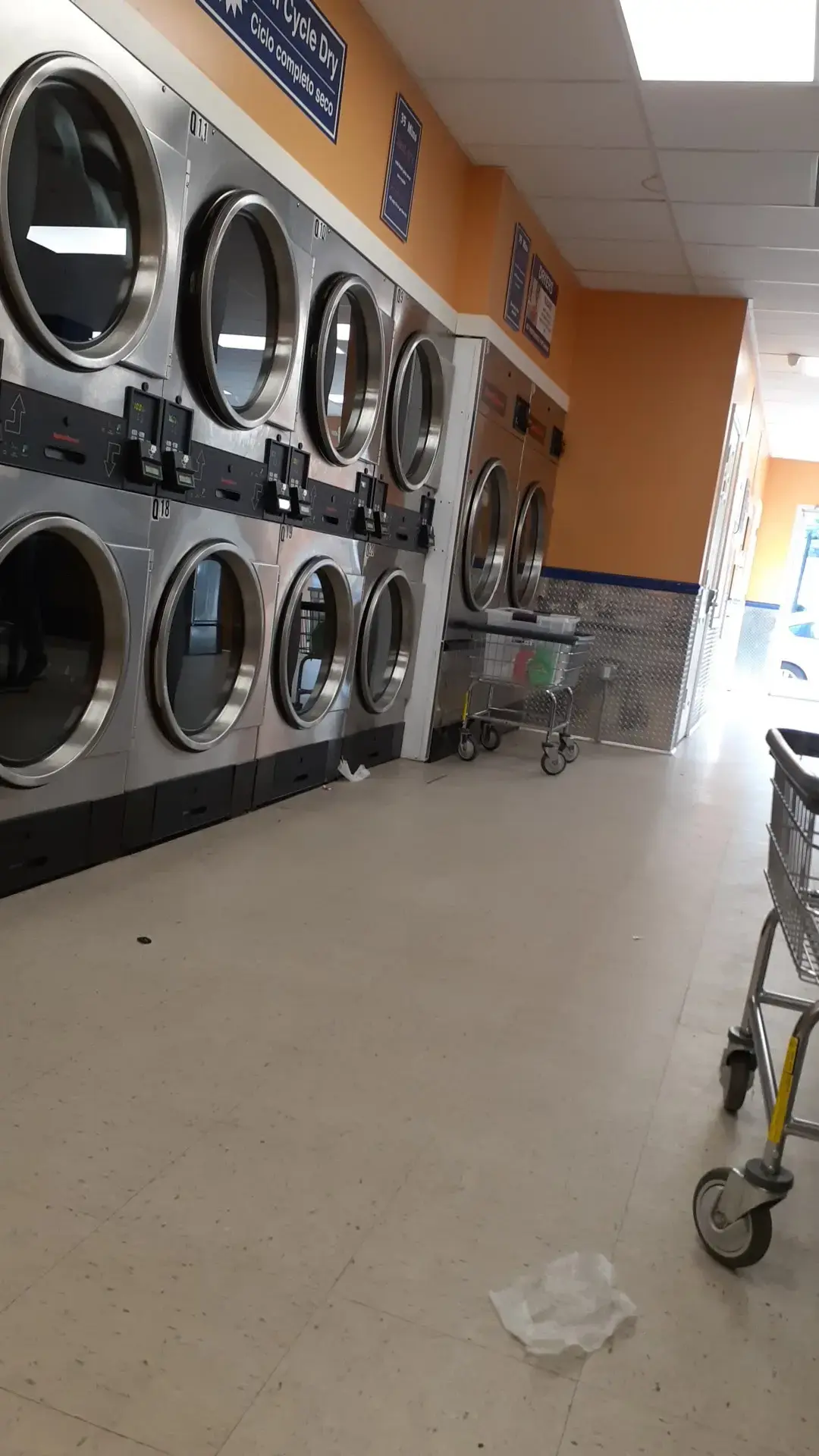 Ropa Laundry - Image 16