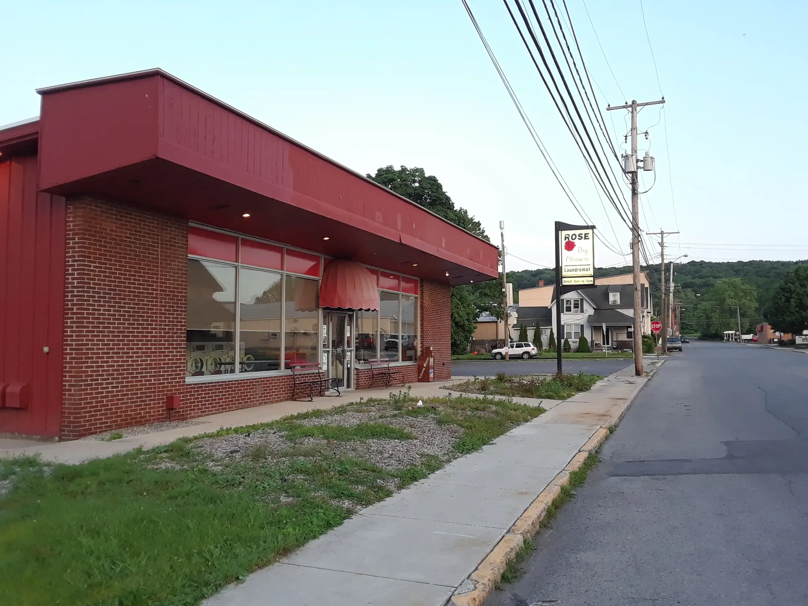 Rose Dry Cleaners & Laundromat - Image 19