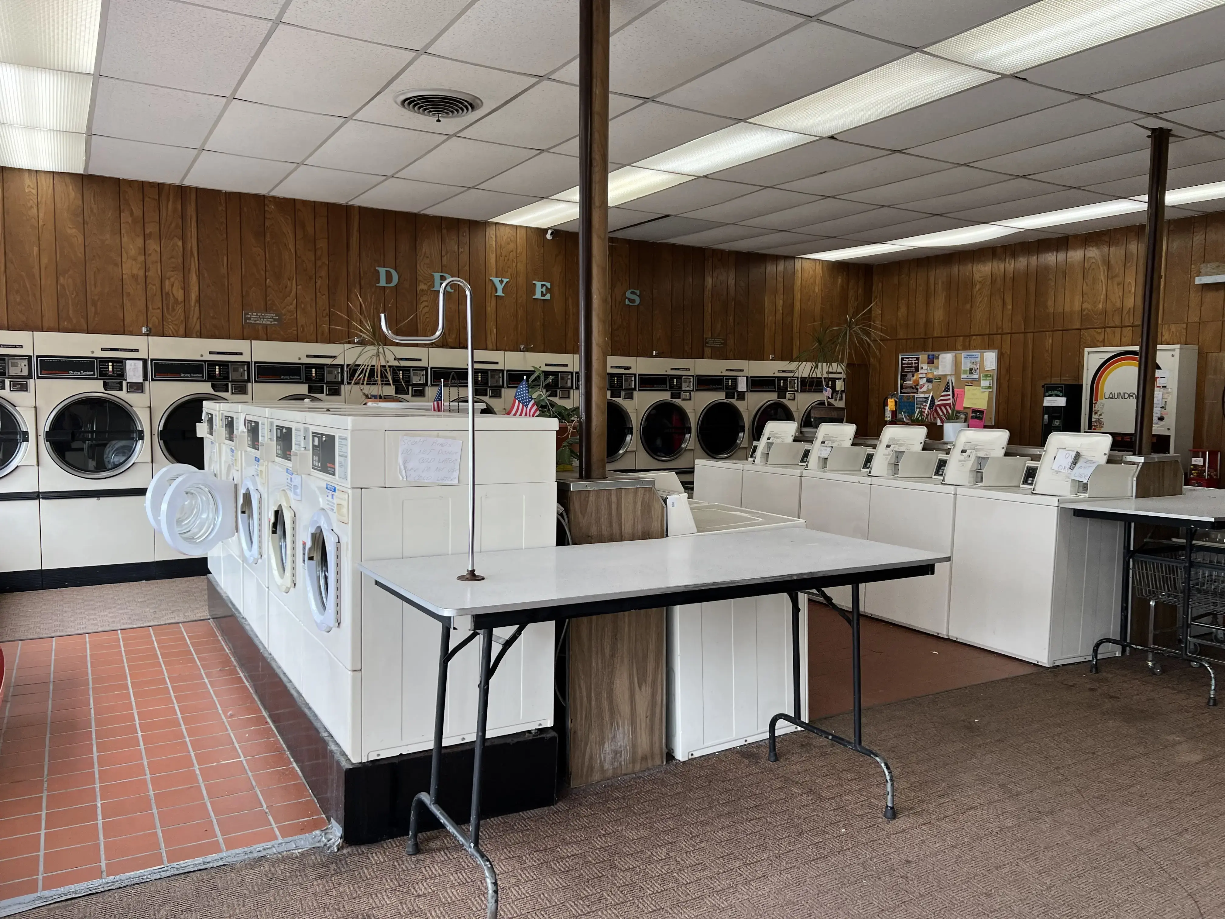 Rose Dry Cleaners & Laundromat - Image 17