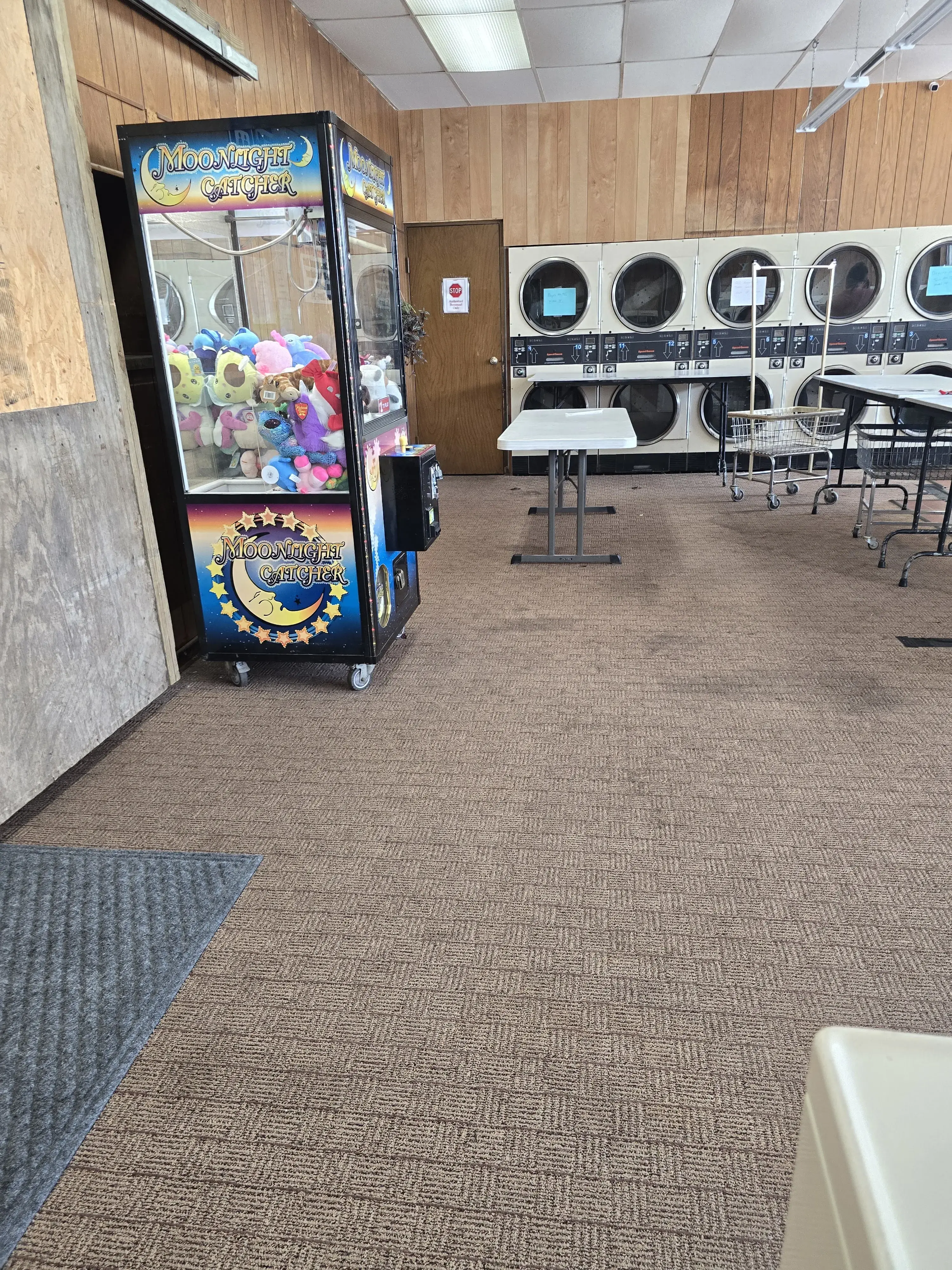 Rose Dry Cleaners & Laundromat thumbnail 13