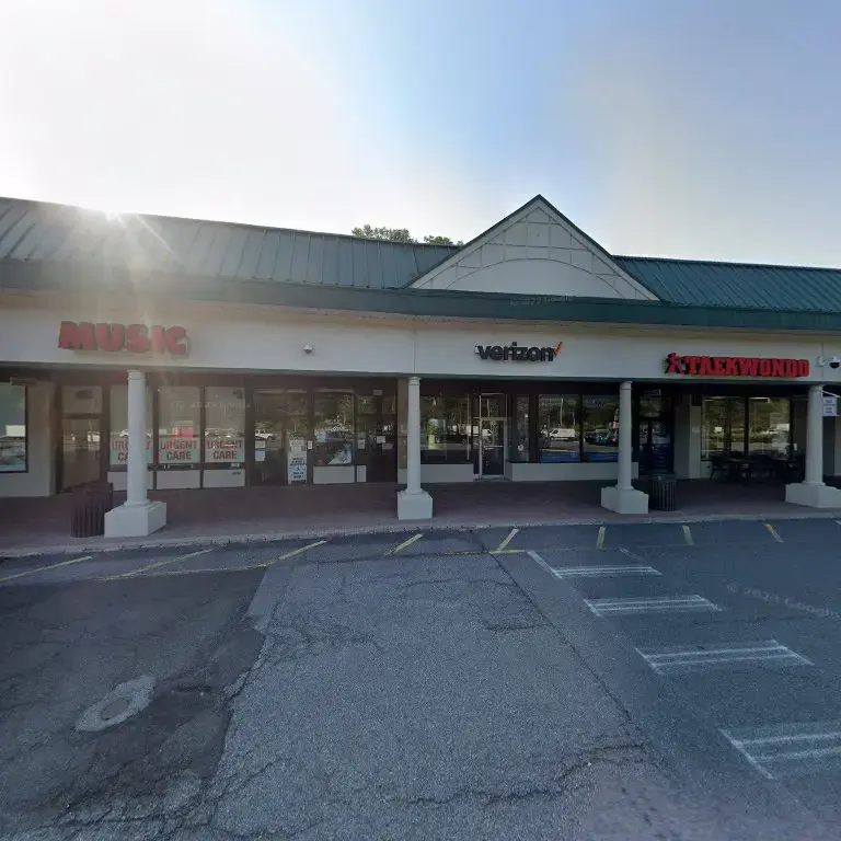 Rose Hill Laundromat thumbnail 4