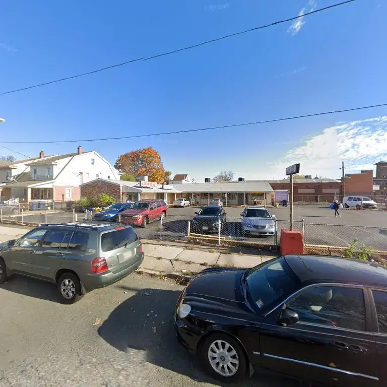 Rose Laundromat - Image 10