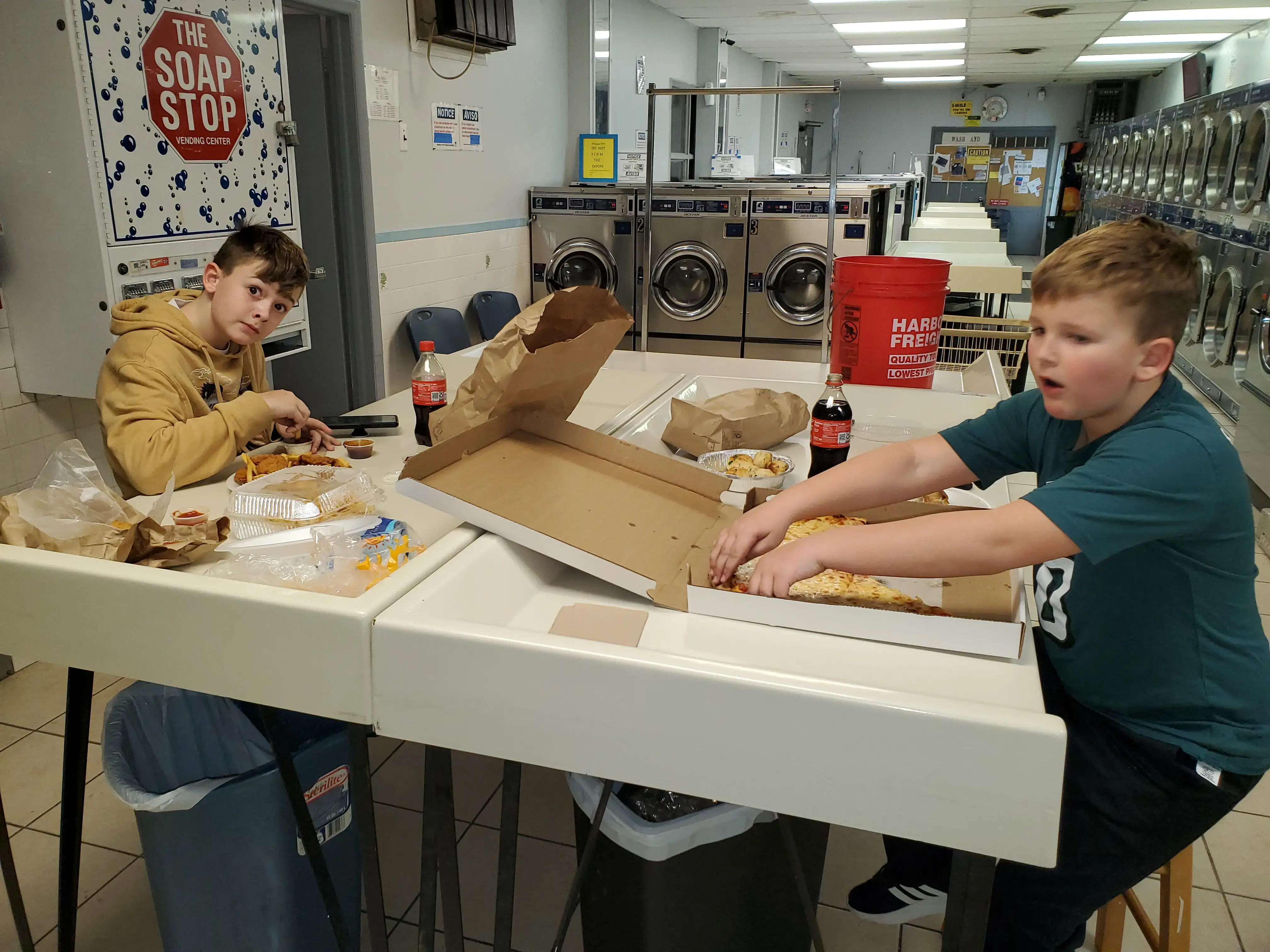 Rose Laundromat - Image 2