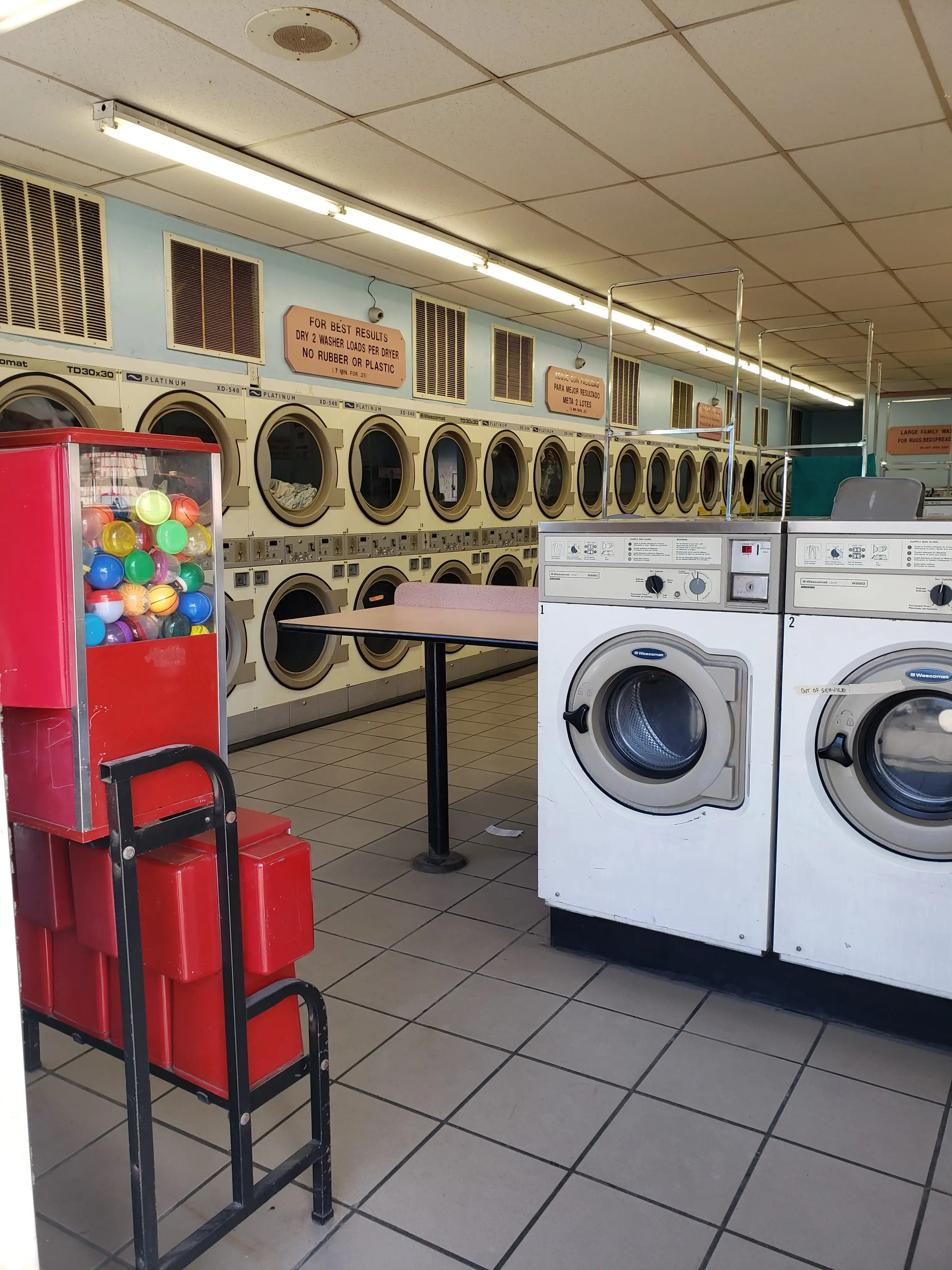 Rosebud Drycleaners & Launderette thumbnail 10