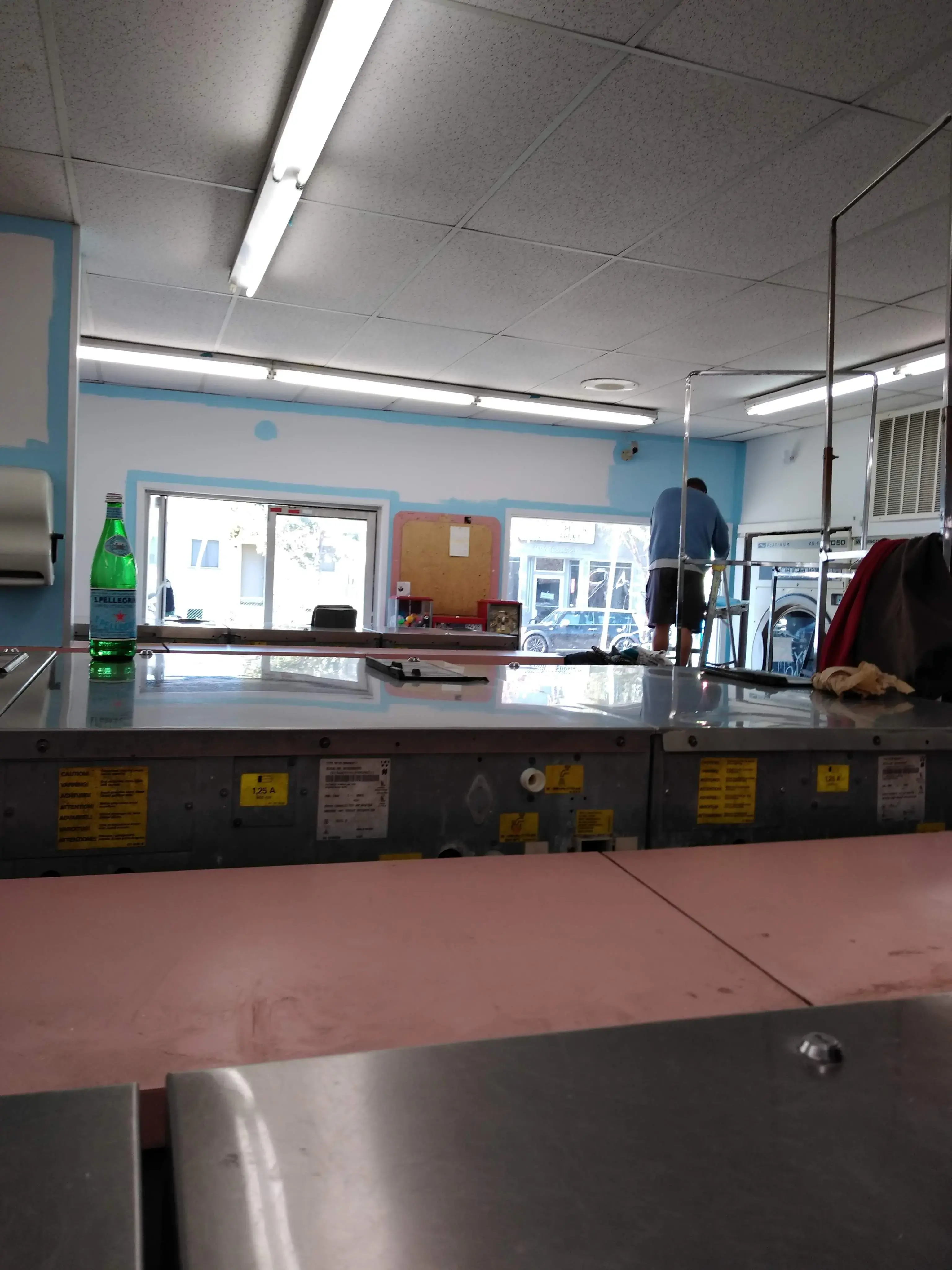 Rosebud Drycleaners & Launderette thumbnail 9