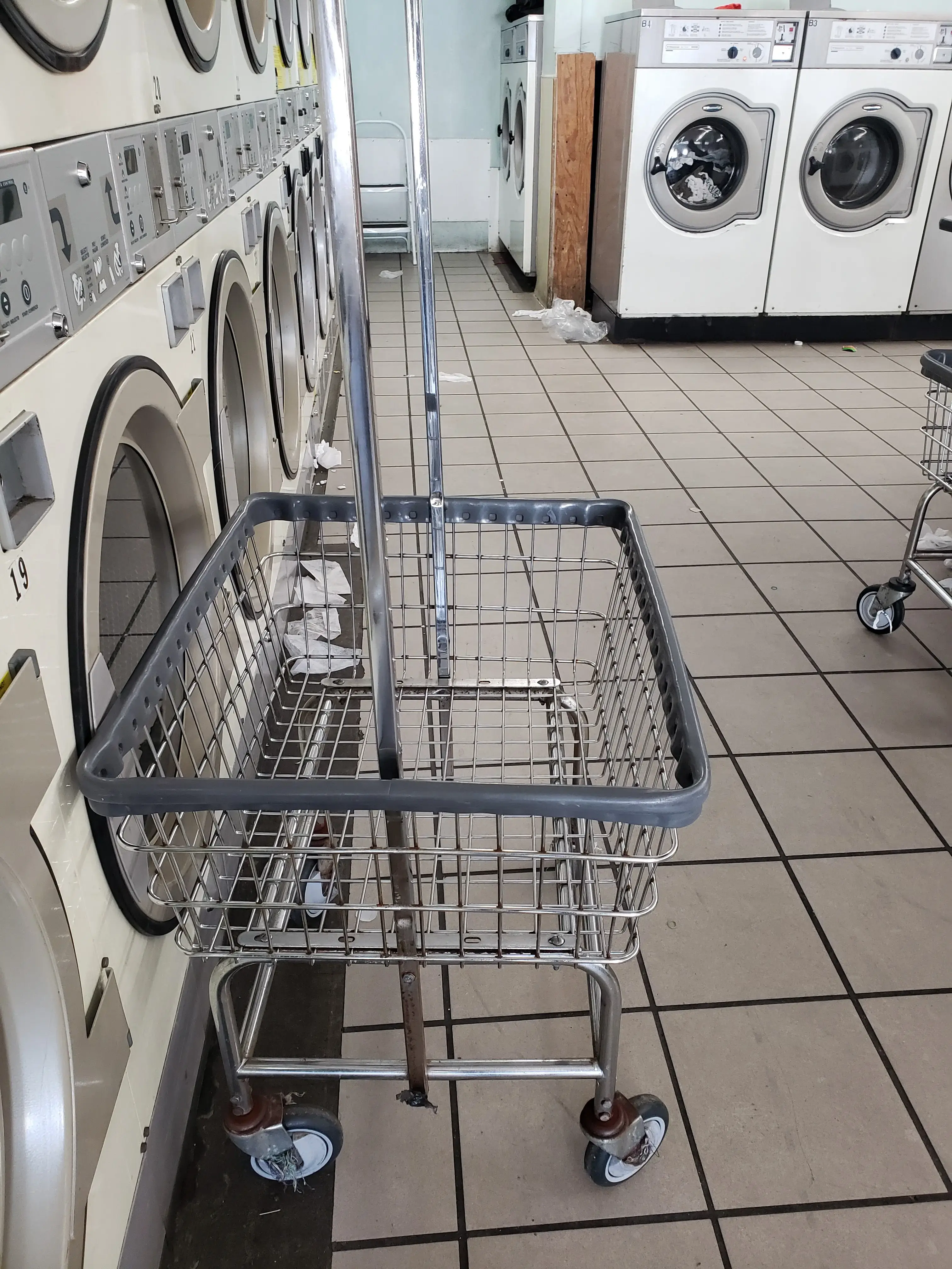 Rosebud Drycleaners & Launderette thumbnail 4