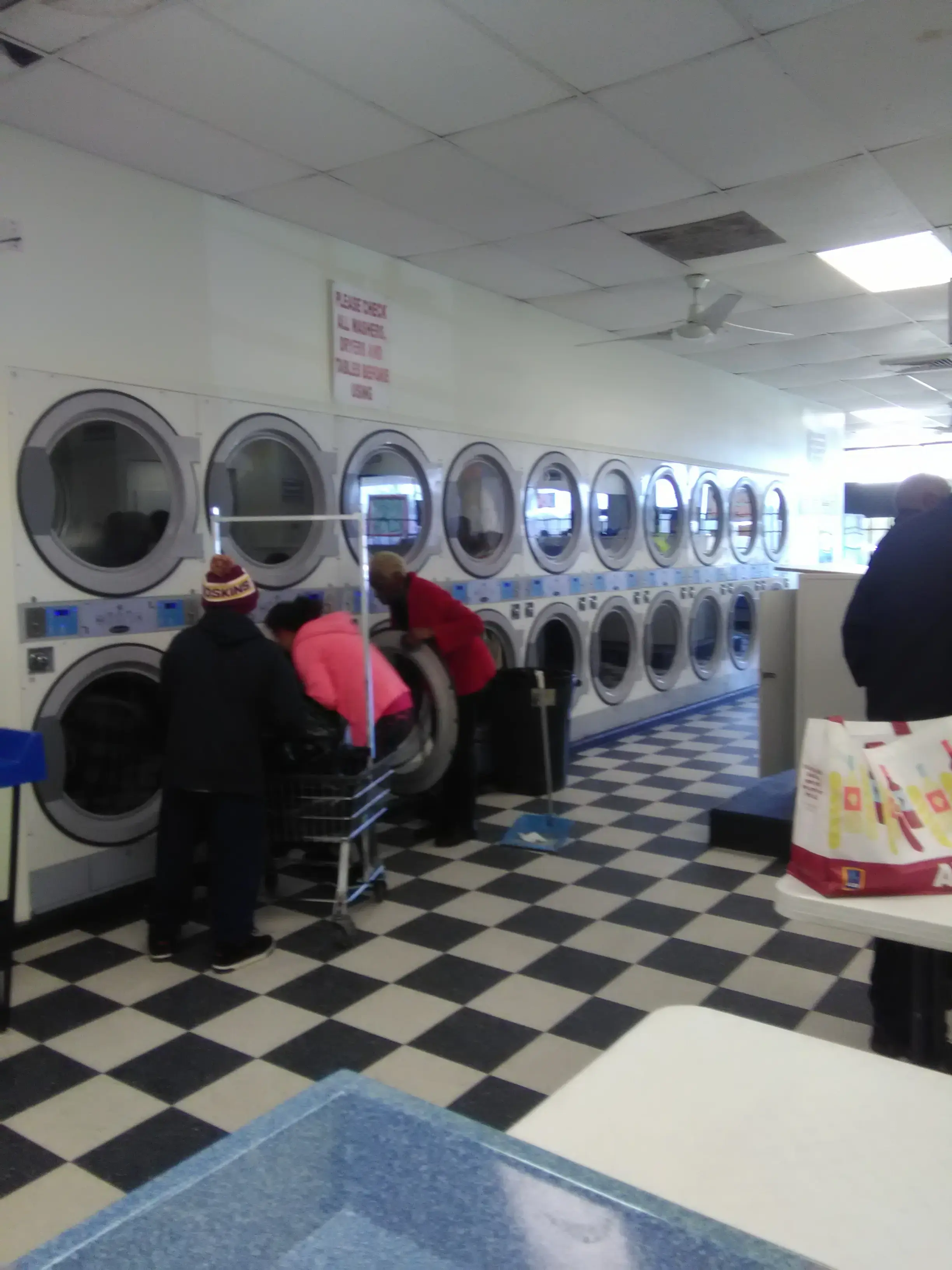 Rosecroft Laundromat thumbnail 11