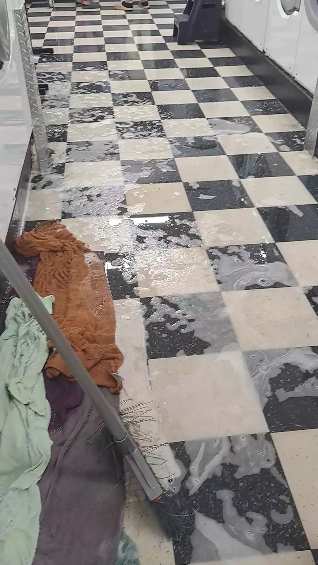 Rosecroft Laundromat - Image 15