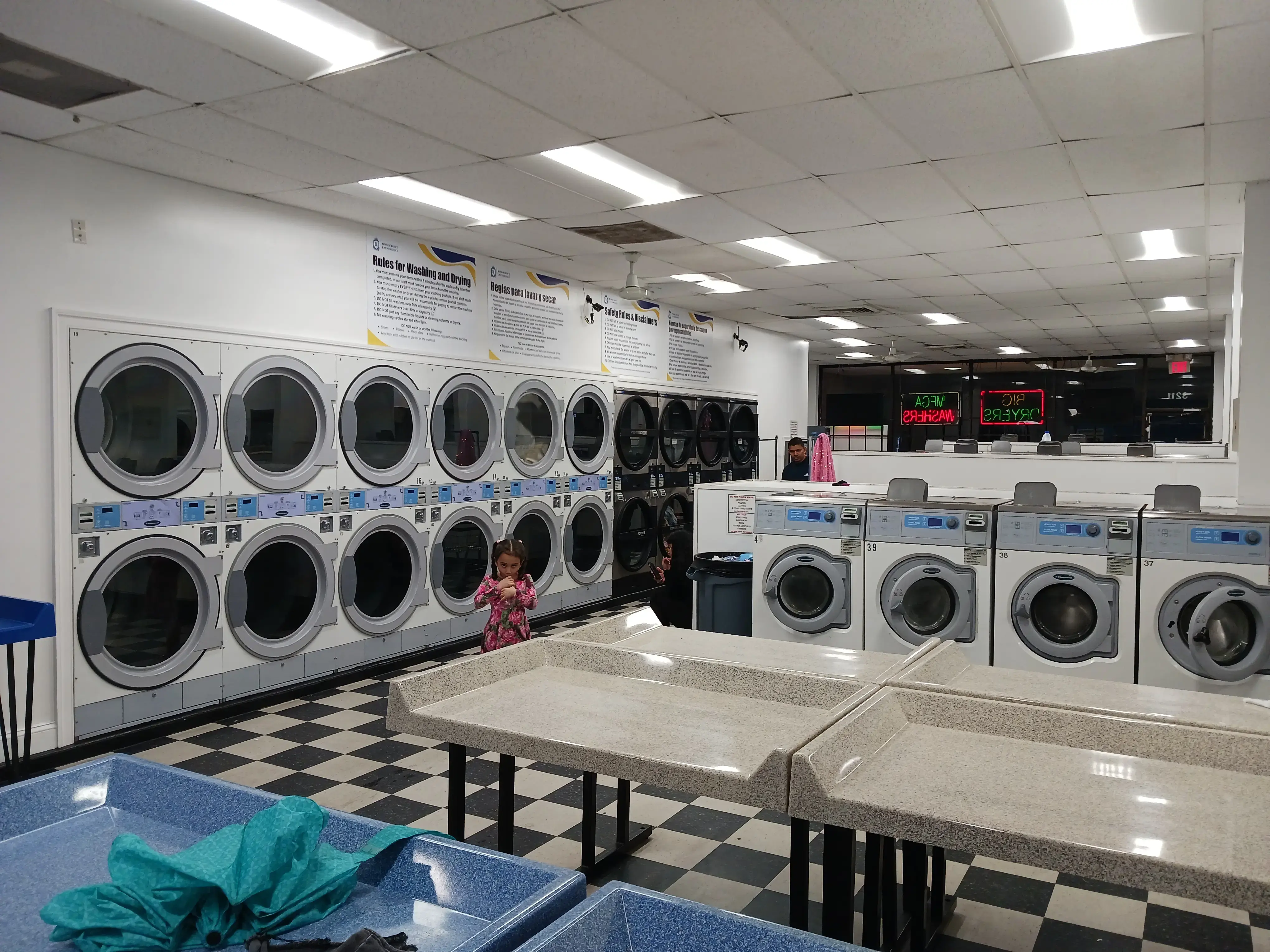 Rosecroft Laundromat - Image 2