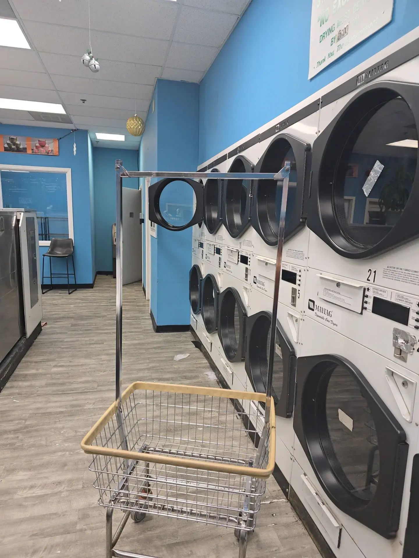 Rosedale laundromat thumbnail 13