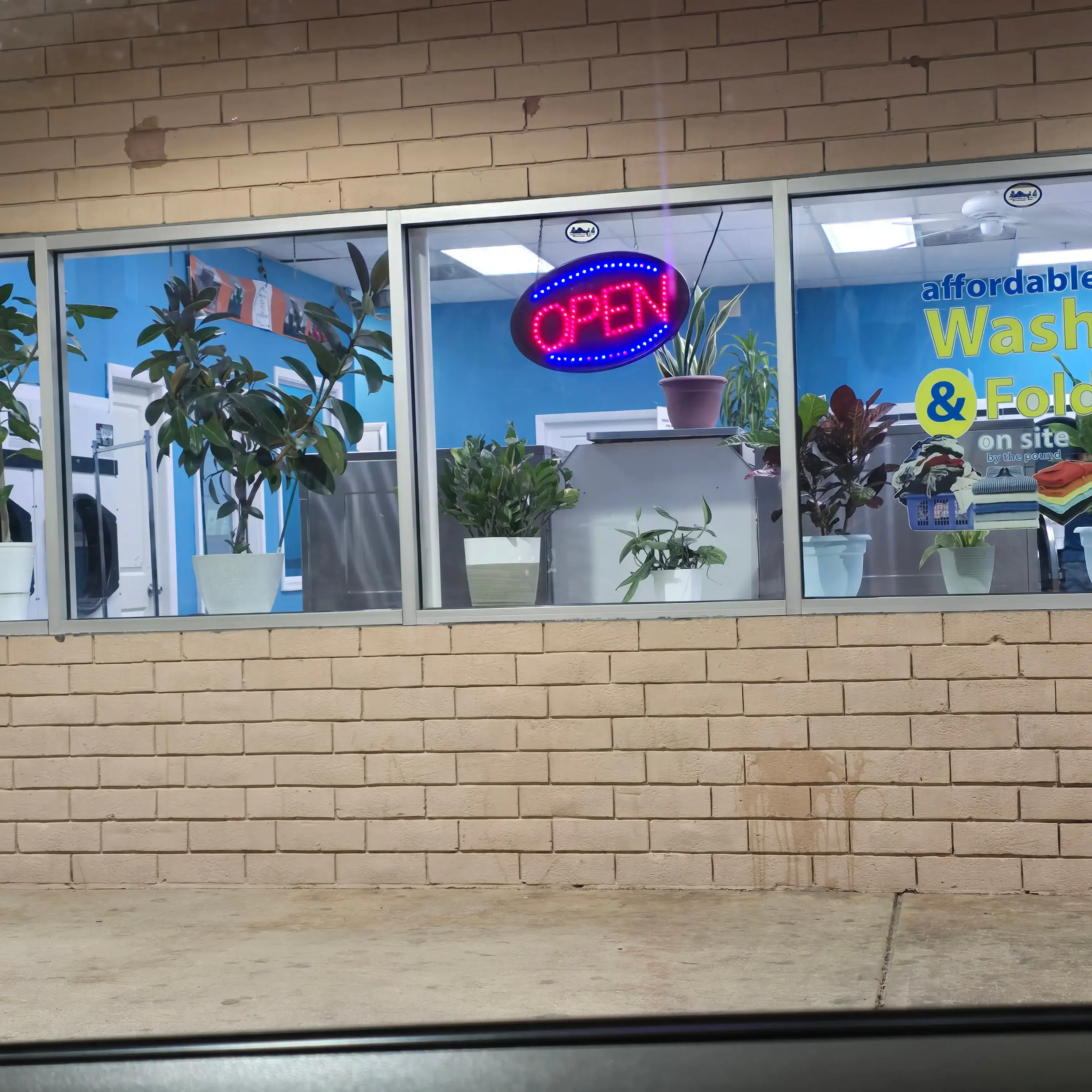 Rosedale laundromat - Image 2