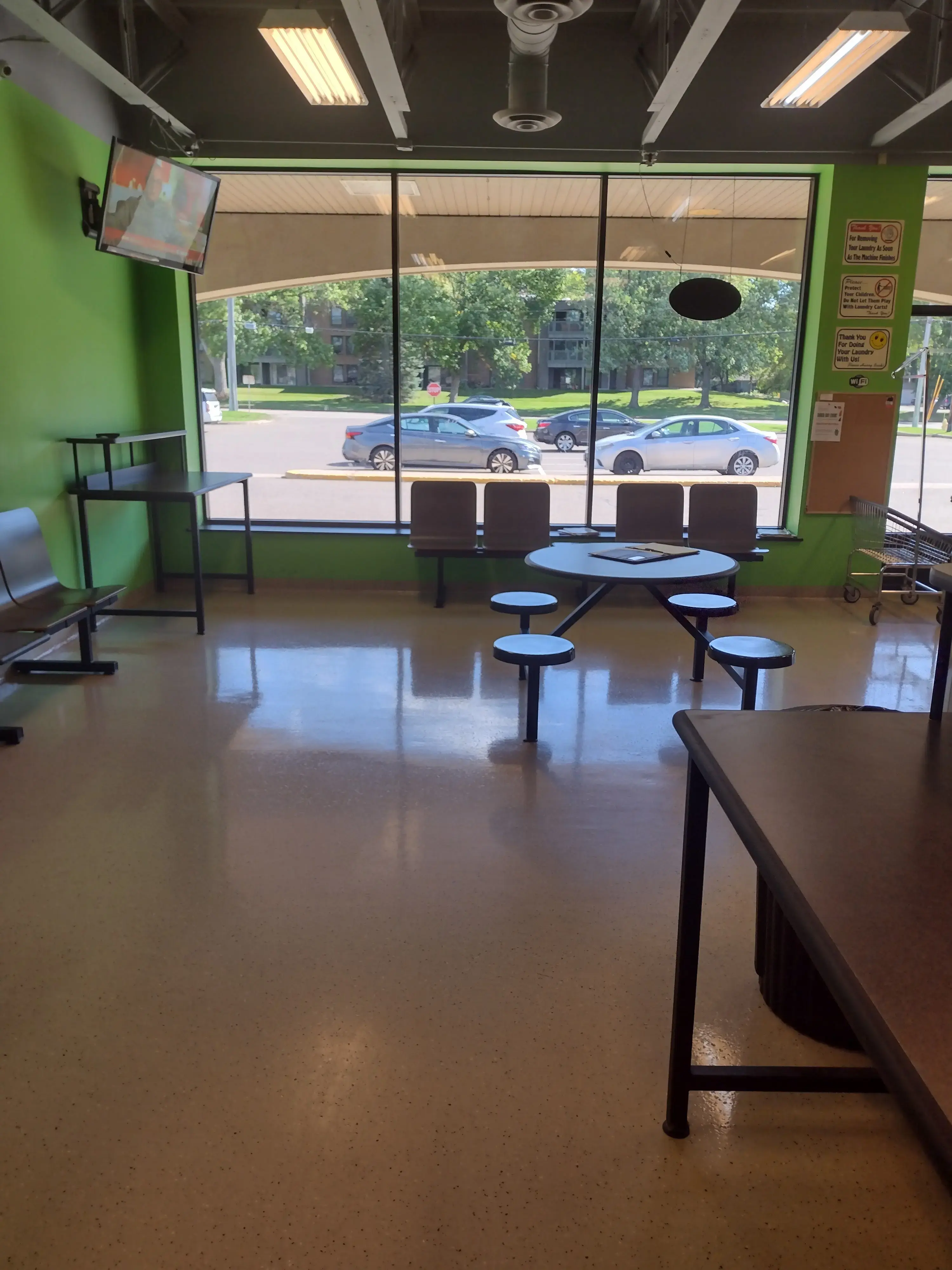 Roseville Laundry - Image 13