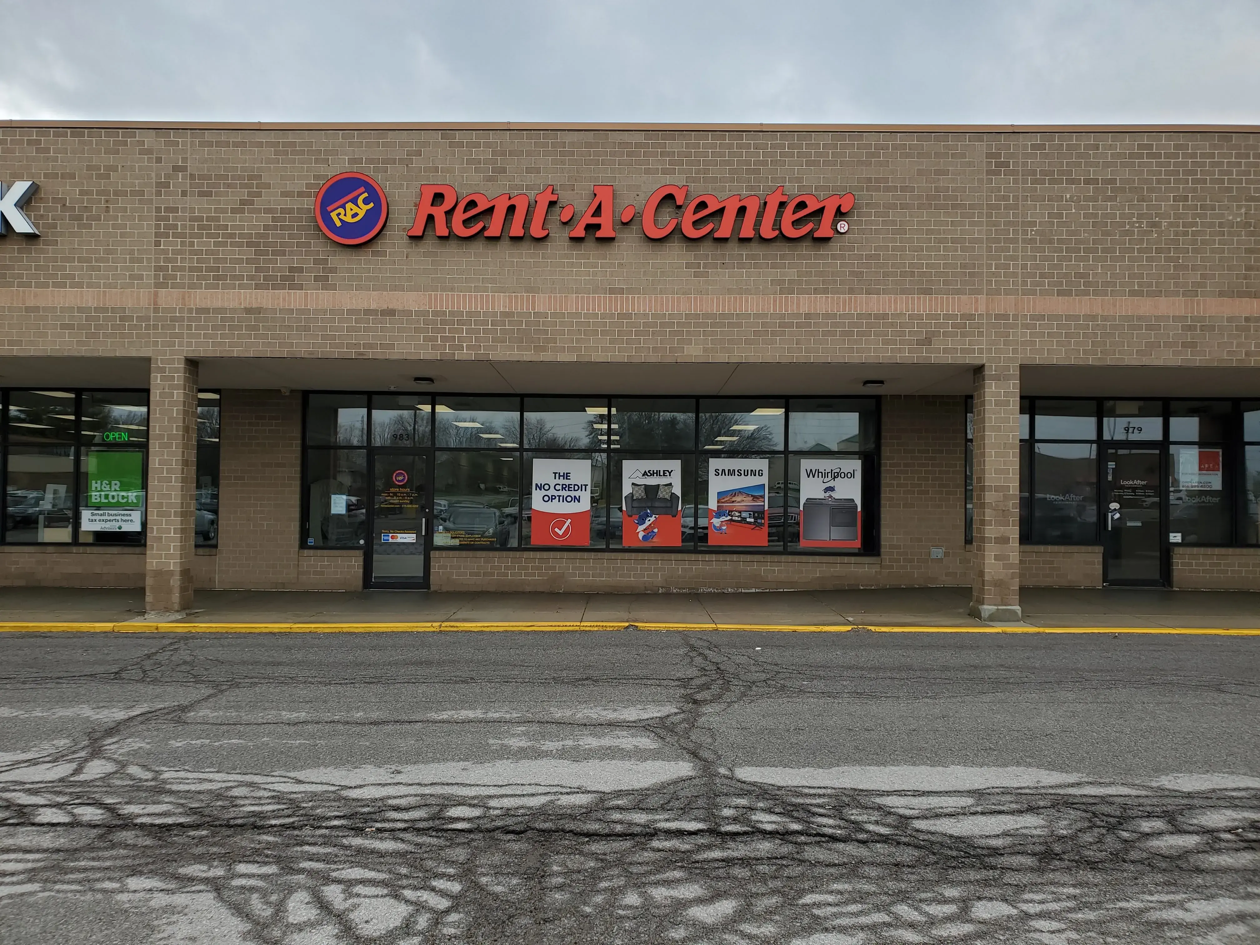 Ross Miller Dry Cleaners - Lee's Summit - Image 2