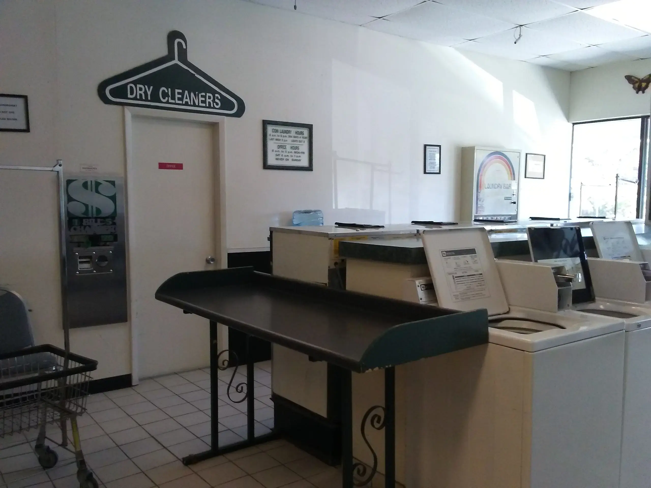 Rotonda Laundry Land - Image 15