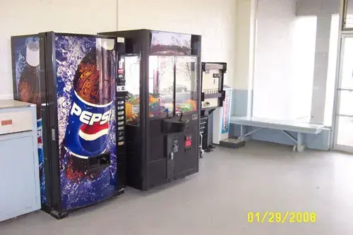 Roxboro Laundry Land Laundromat - Image 5