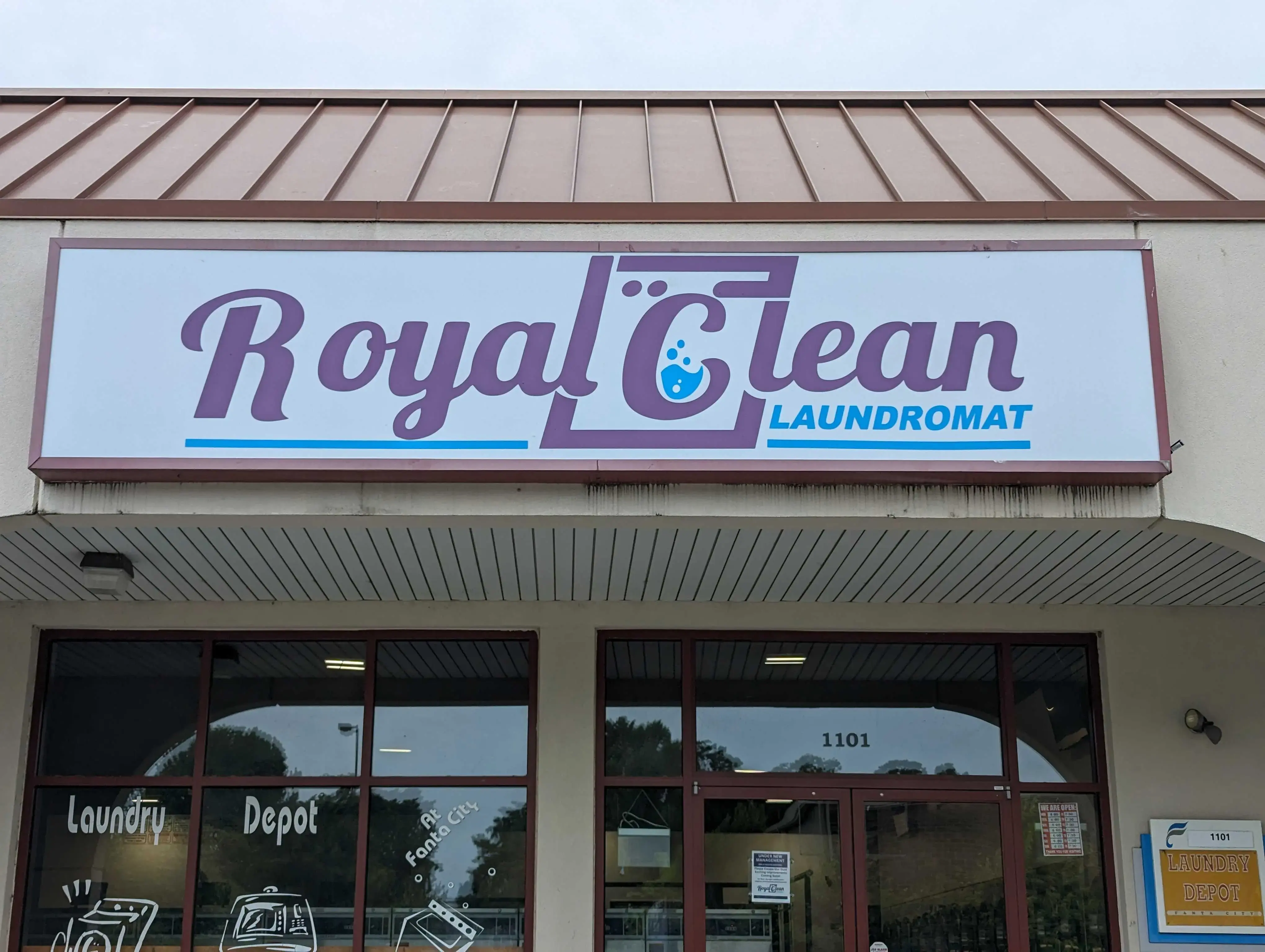 Royal Clean Laundromat - Image 4