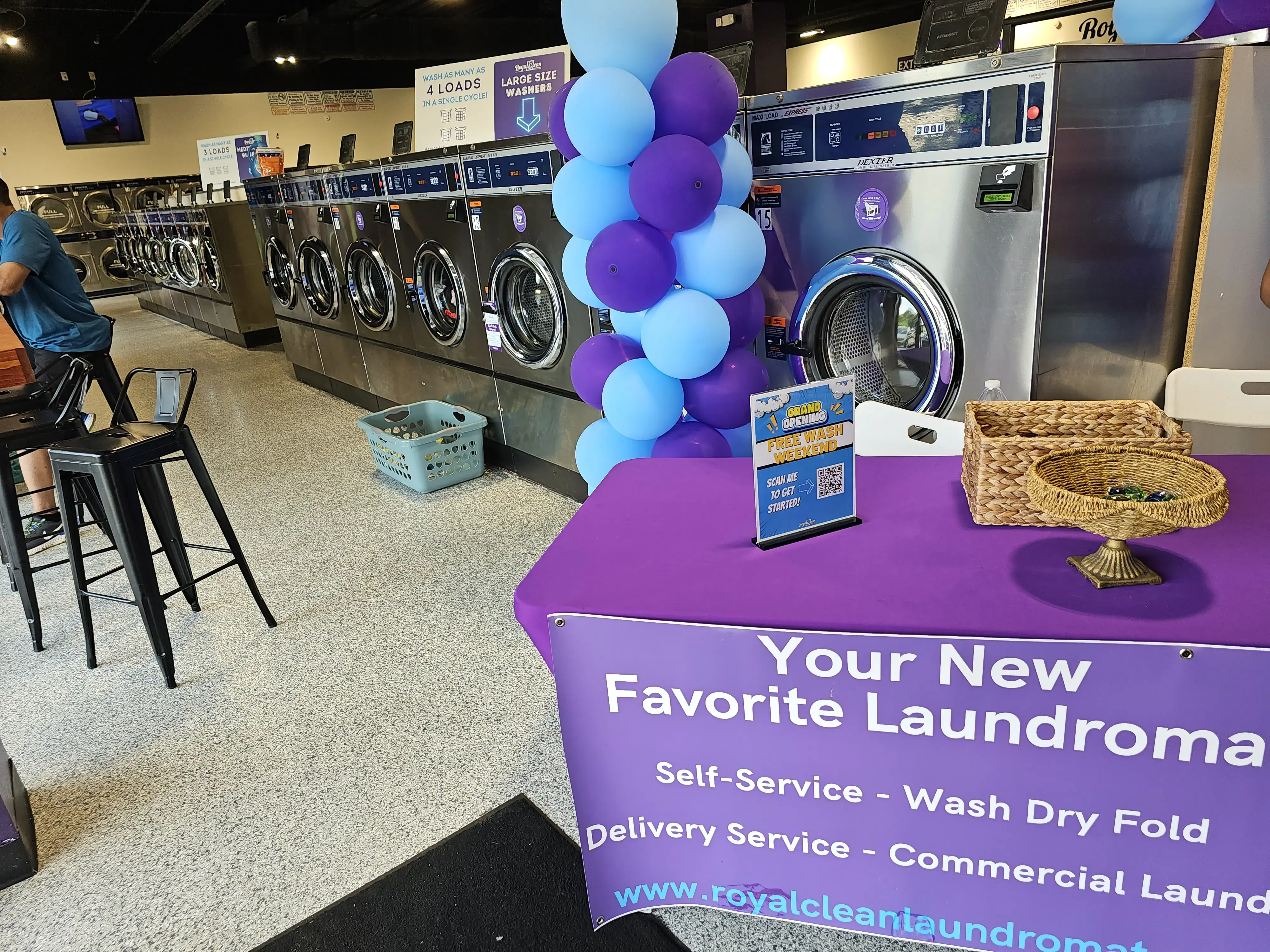Royal Clean Laundromat thumbnail 10