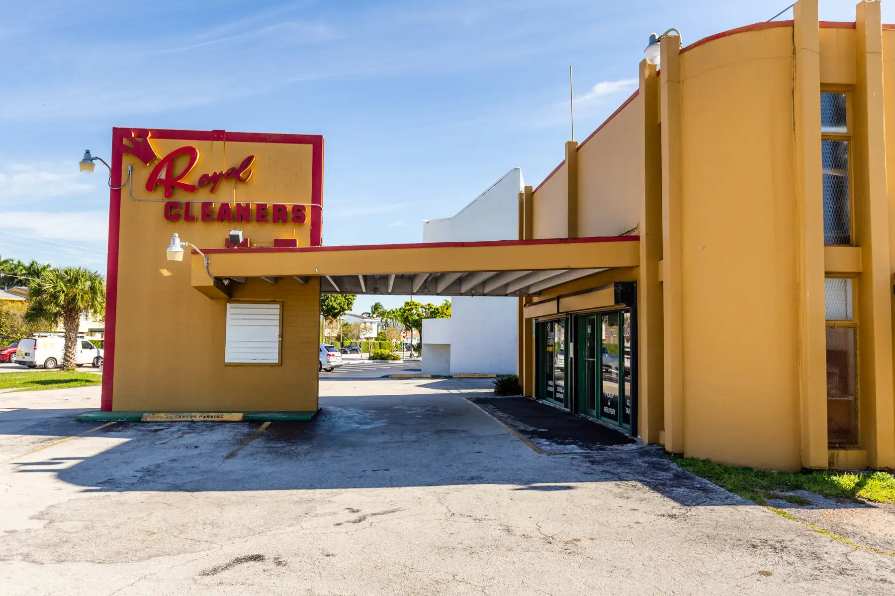 Royal Cleaners - Image 5