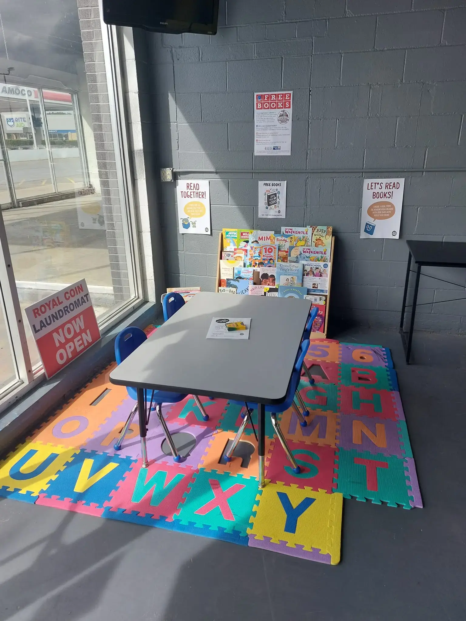 Royal Coin Laundromat - Image 4