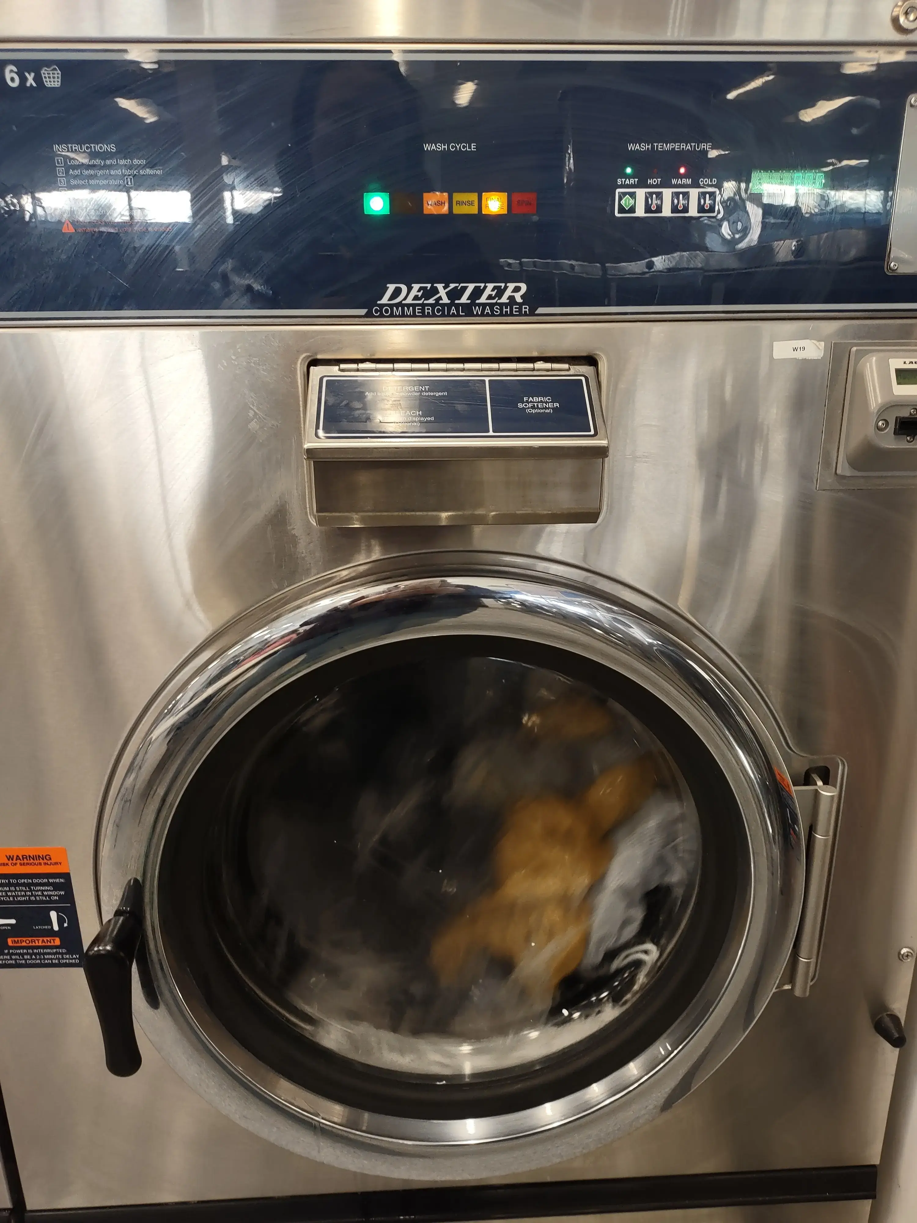 Royal Laundromat thumbnail 10