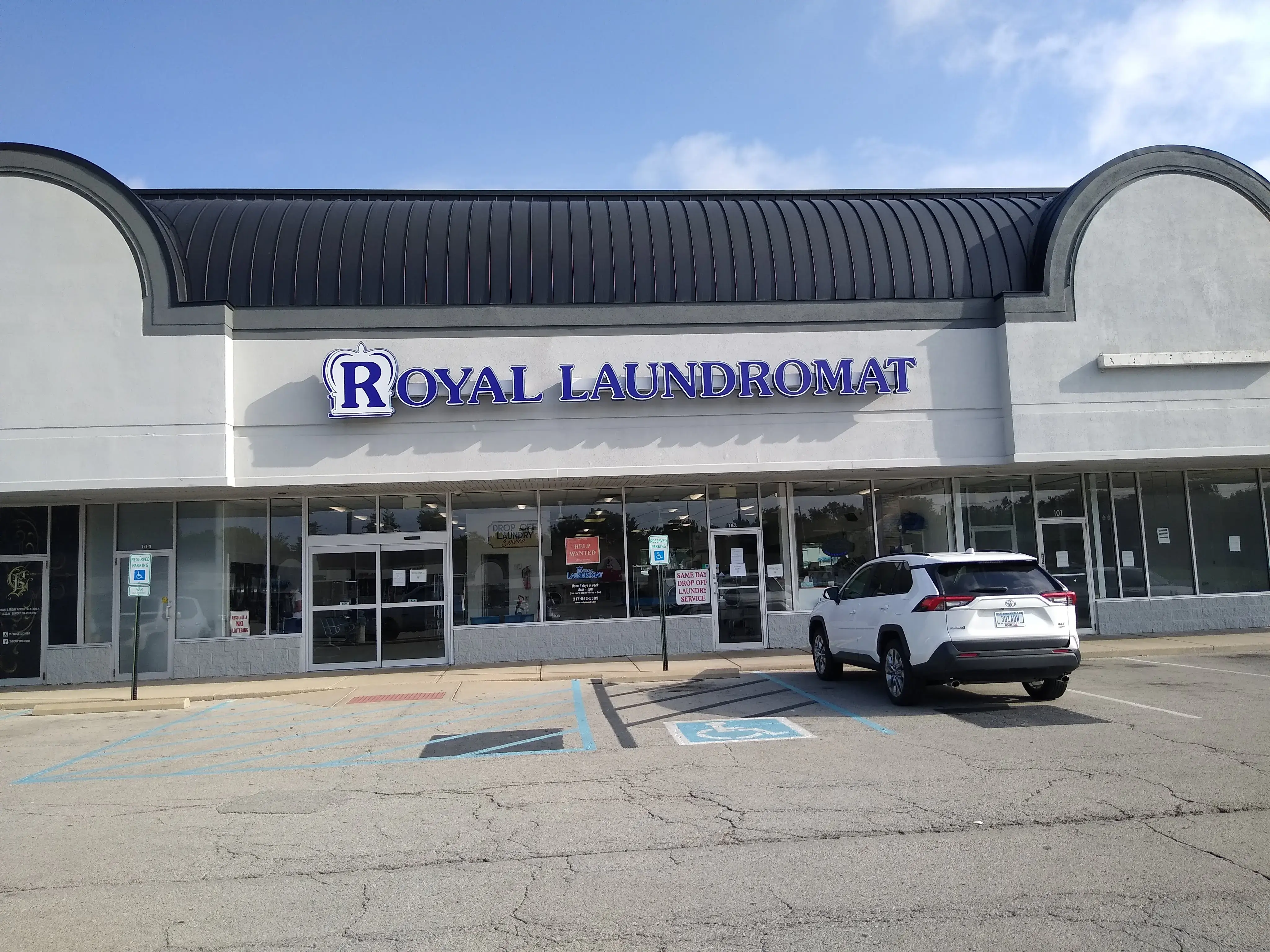 Royal Laundromat - Image 3
