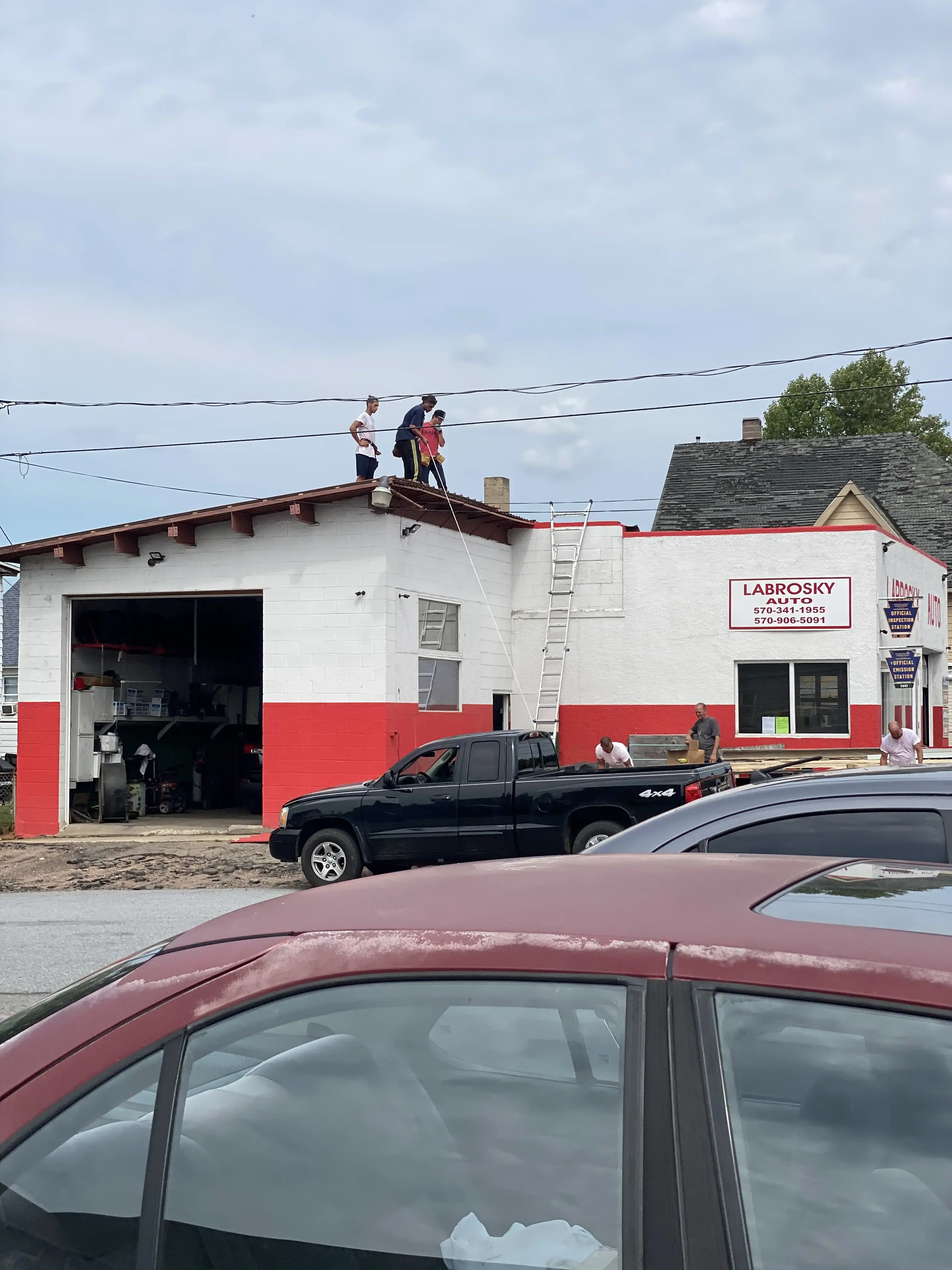 Royal Laundromat thumbnail 14