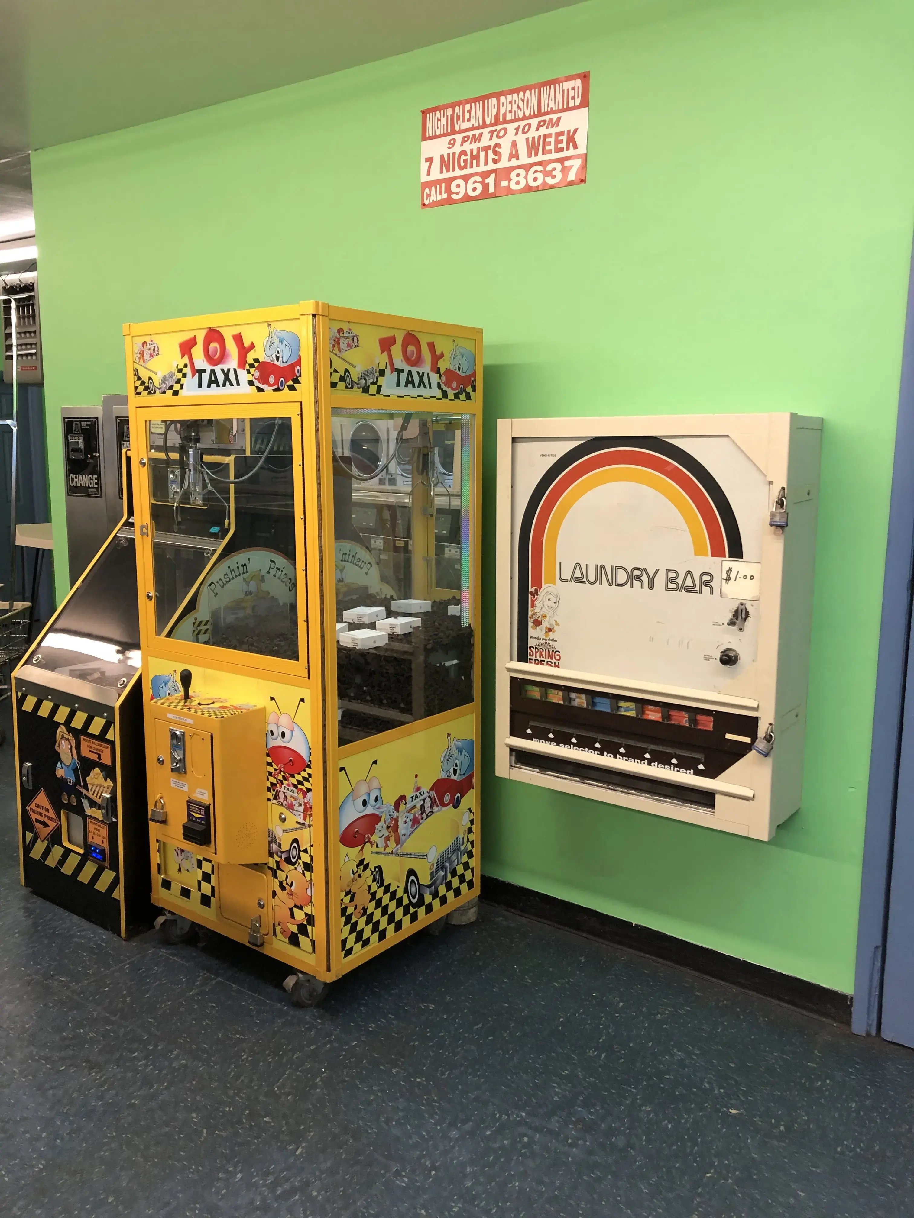 Royal Laundromat - Image 15