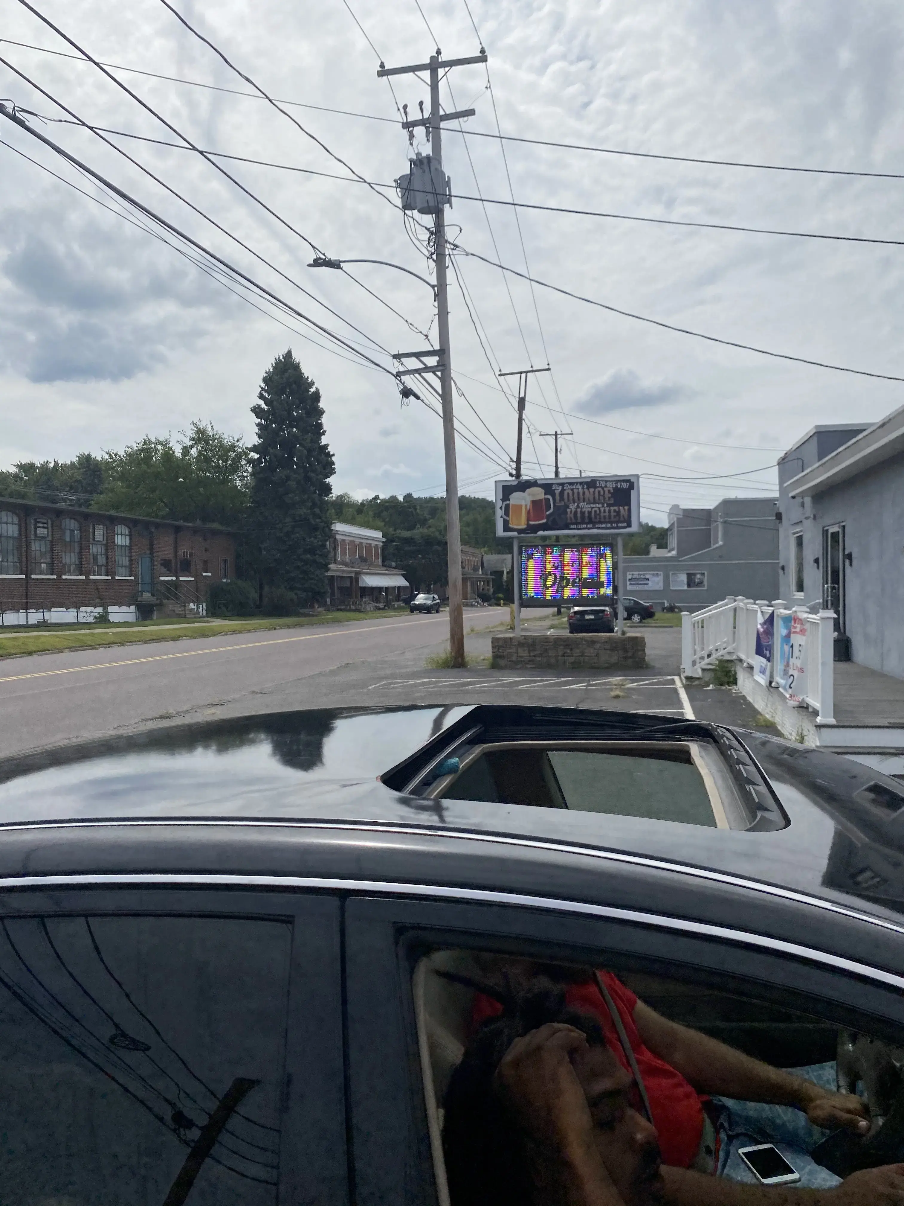 Royal Laundromat - Image 16