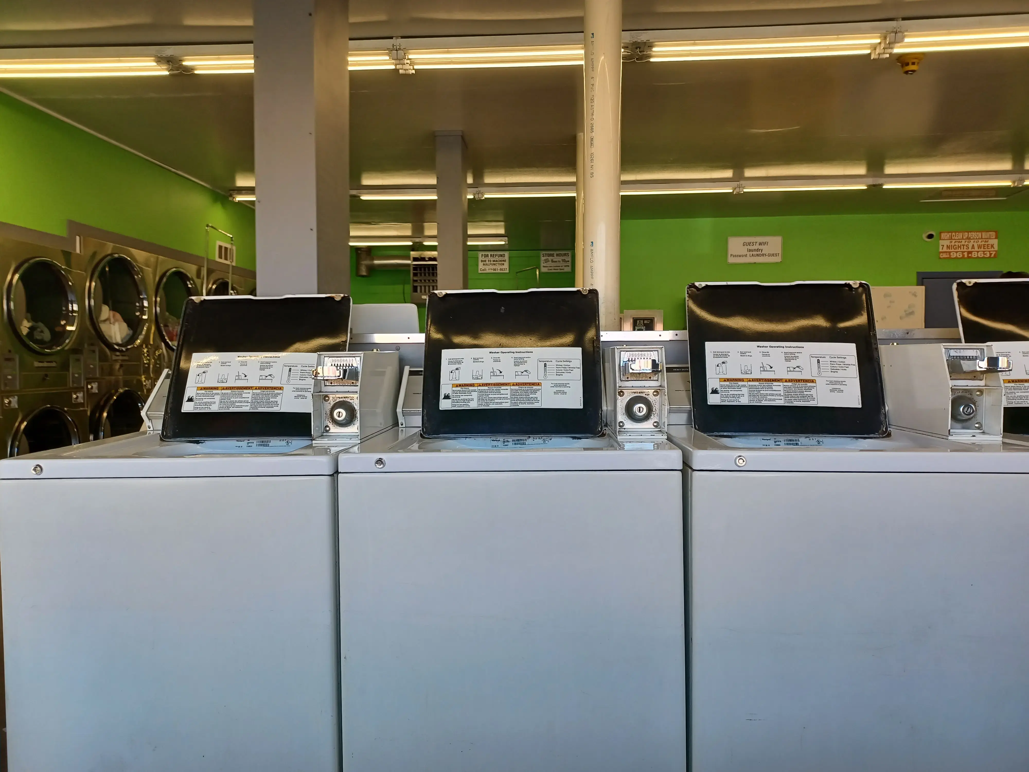 Royal Laundromat - Image 12