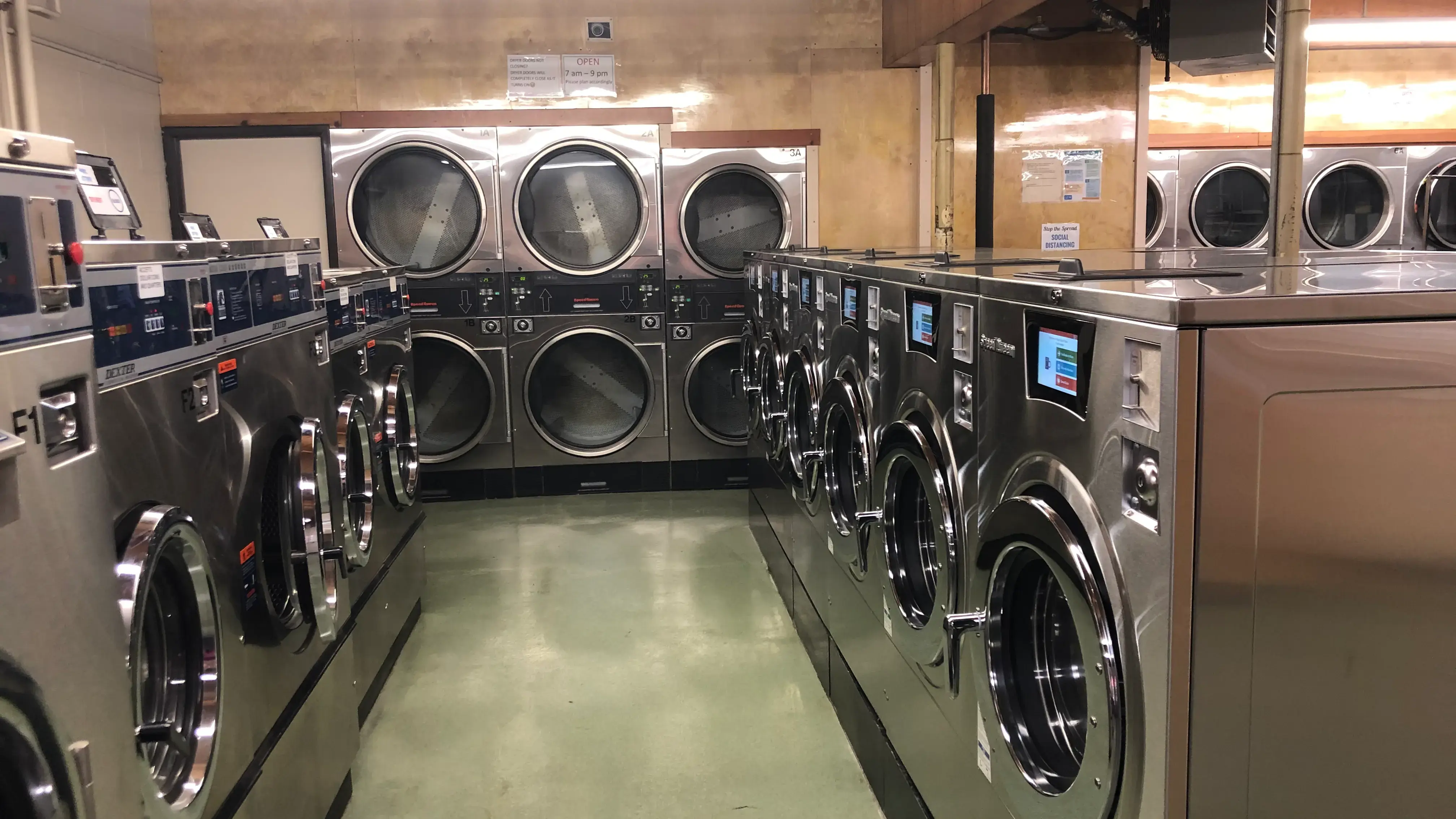 Royal Quick Clean location