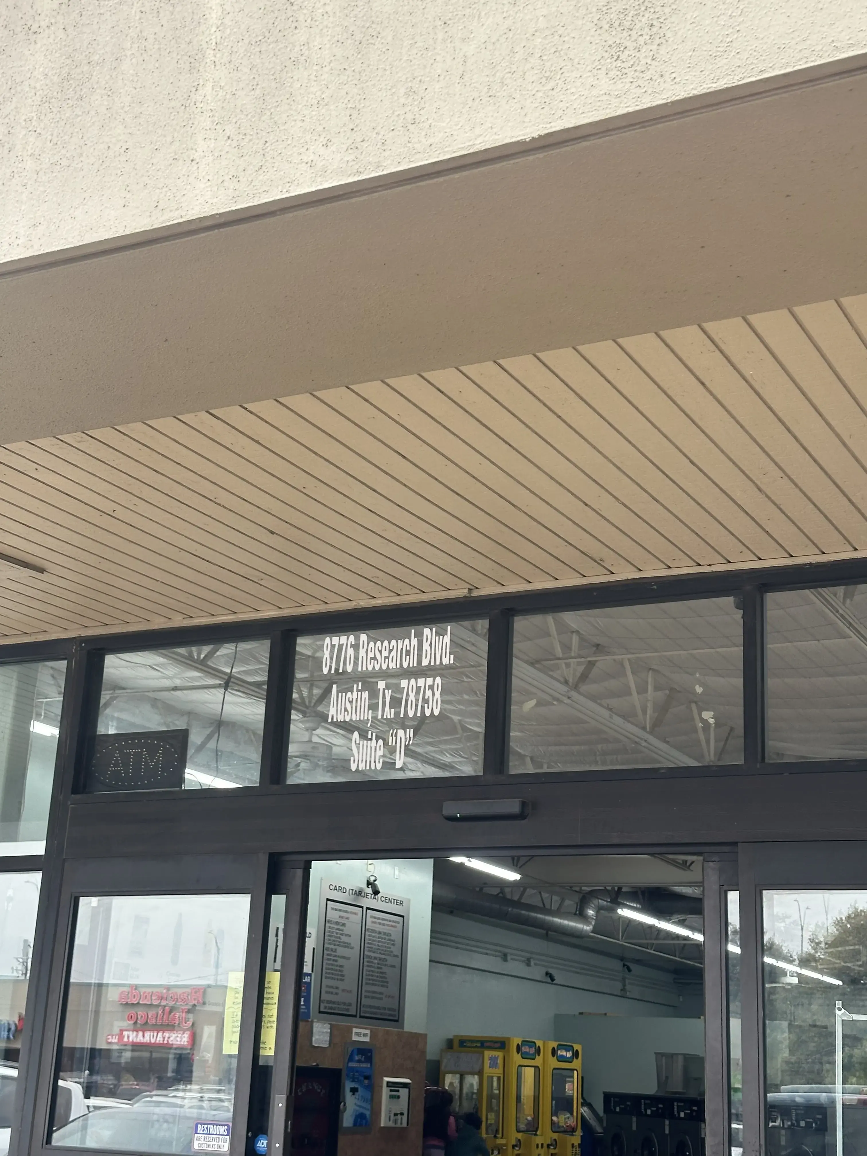 Royal Wash & Dry - Image 4