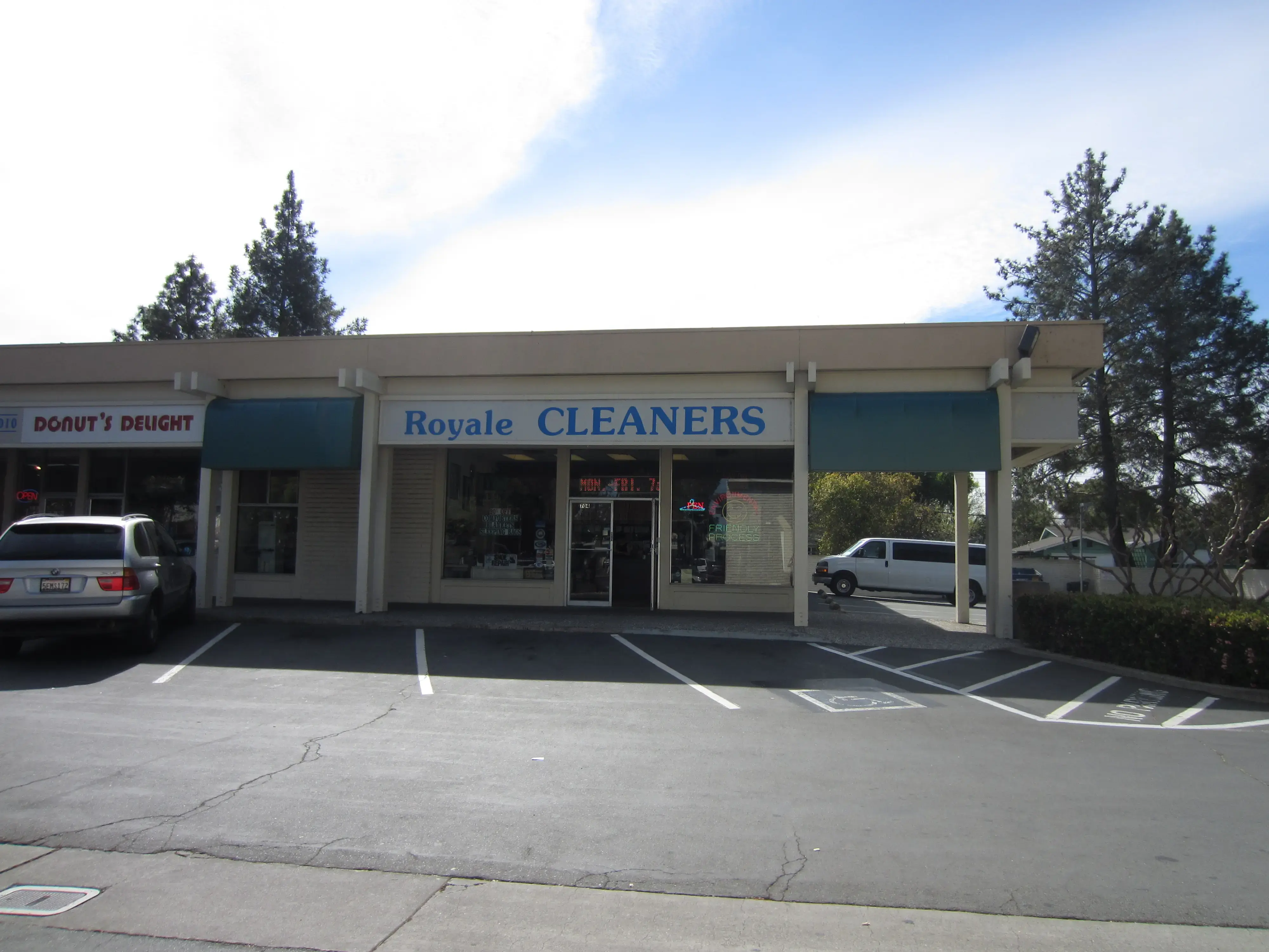 Royale Cleaners - Image 12