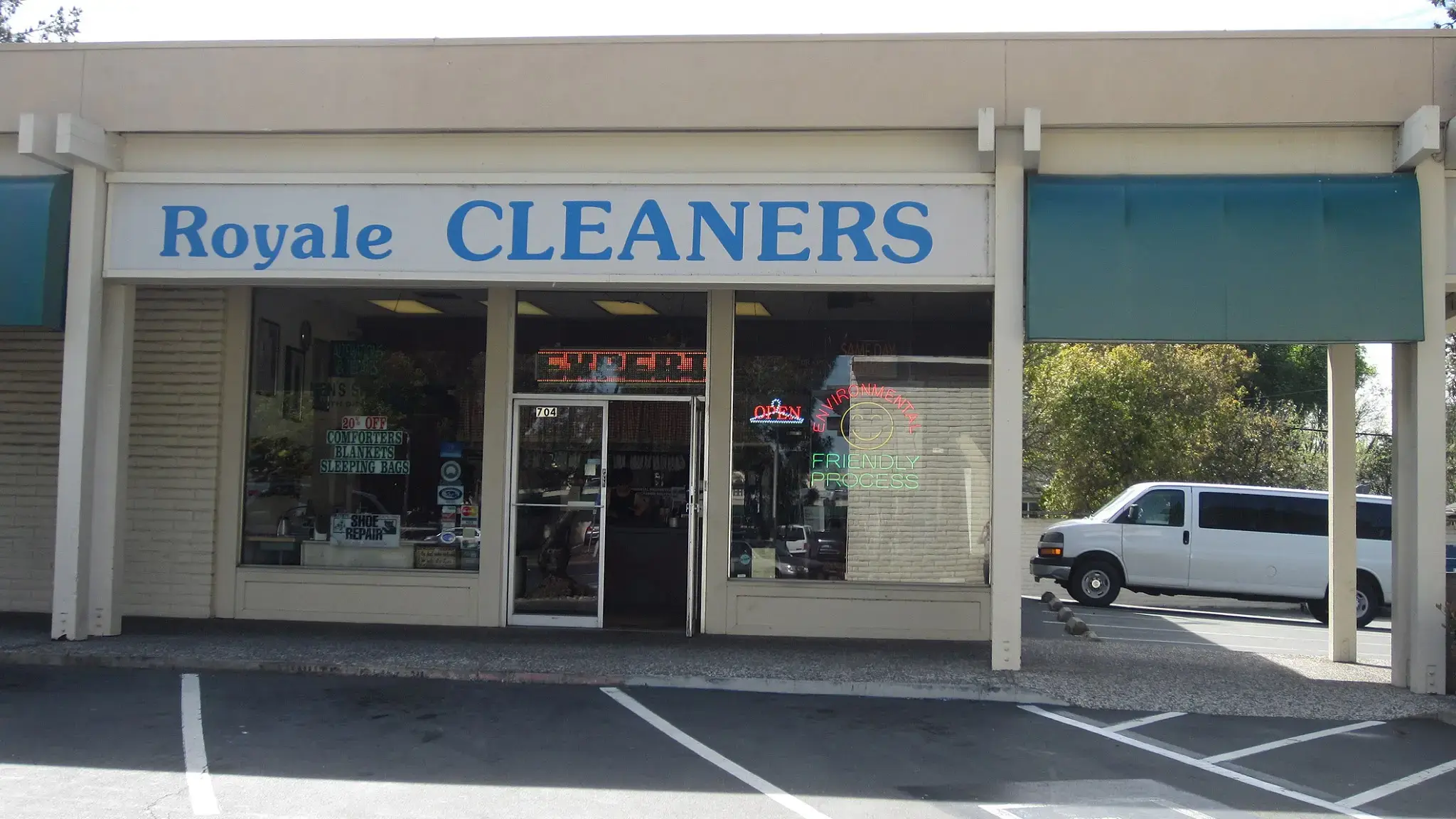 Royale Cleaners location